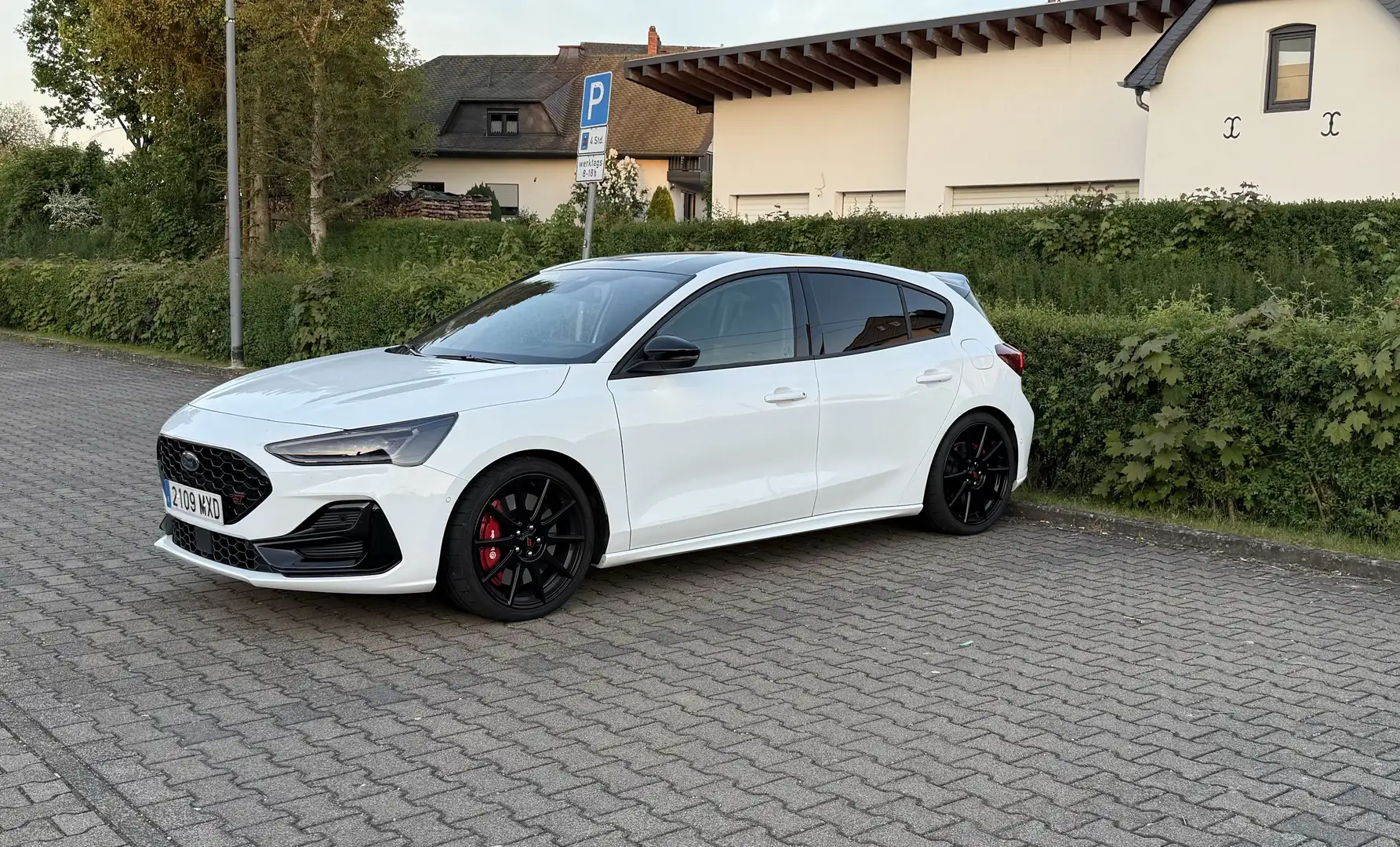 Ford Focus 2.3 Ecoboost ST Blanco - 1