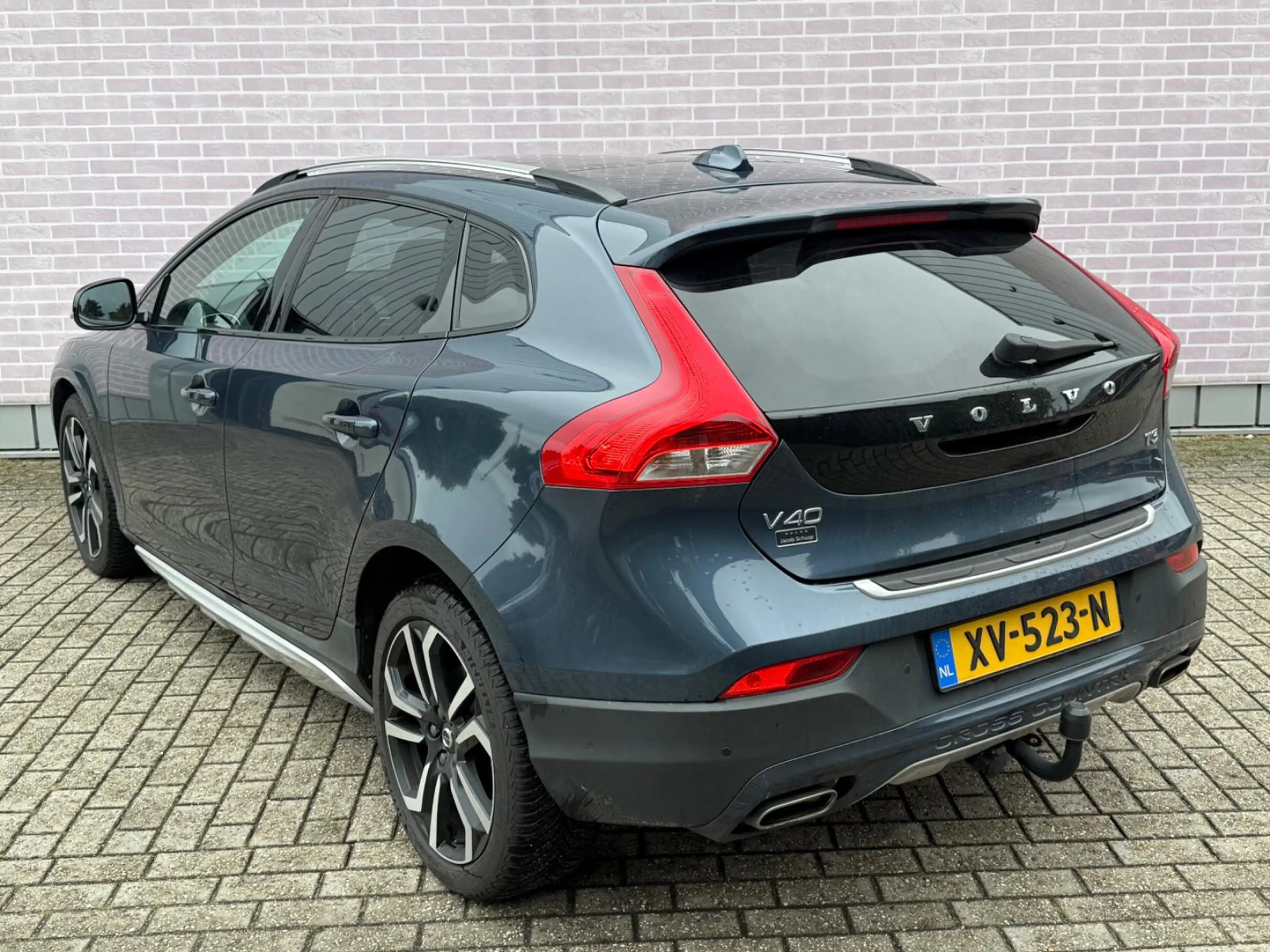 Volvo V40 Cross Country 1.5 T3 Polar+ Luxury | Trekhaak | Panoramadak | Ha — photo 4