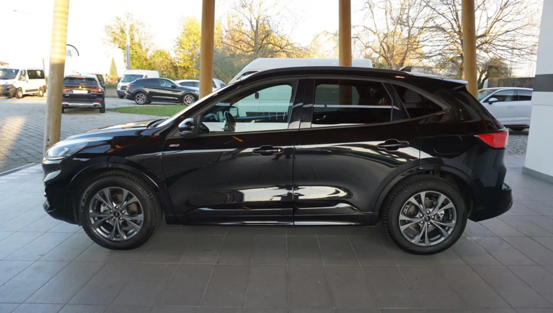 Ford Kuga 2.0 EcoBlue 120 CV aut. 2WD ST-Line Noir - 2