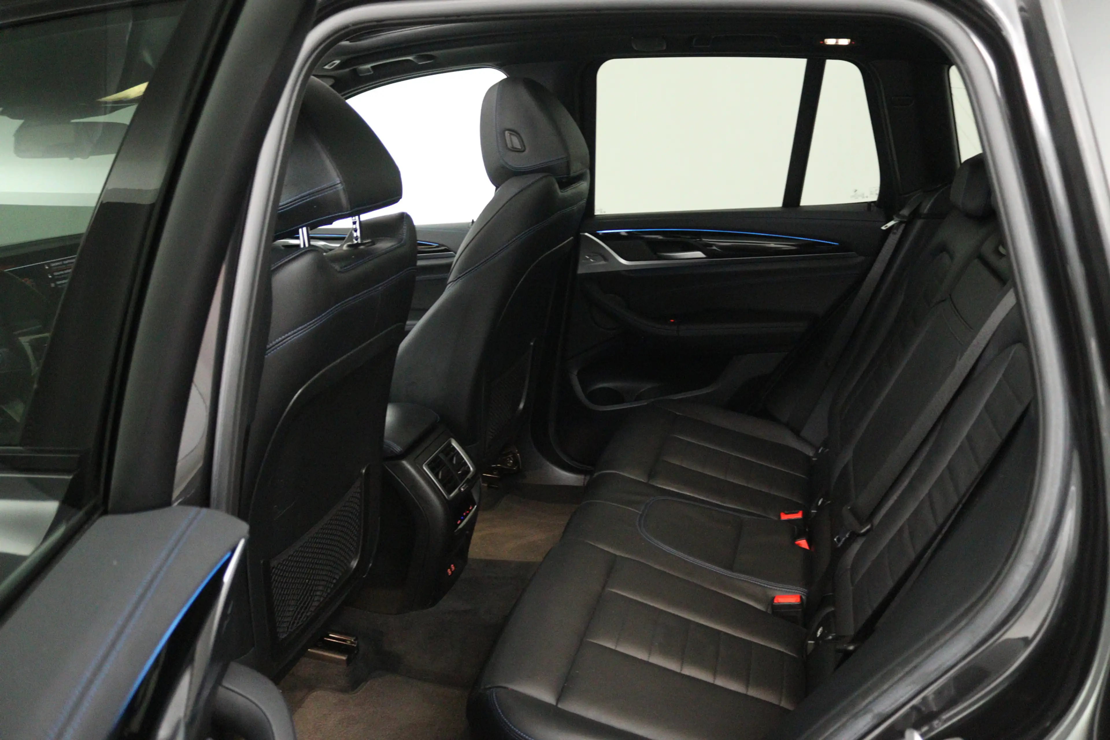 BMW iX3 High Executive 80 kWh (SOH 98%, PANORAMADAK, TREKH — photo 20