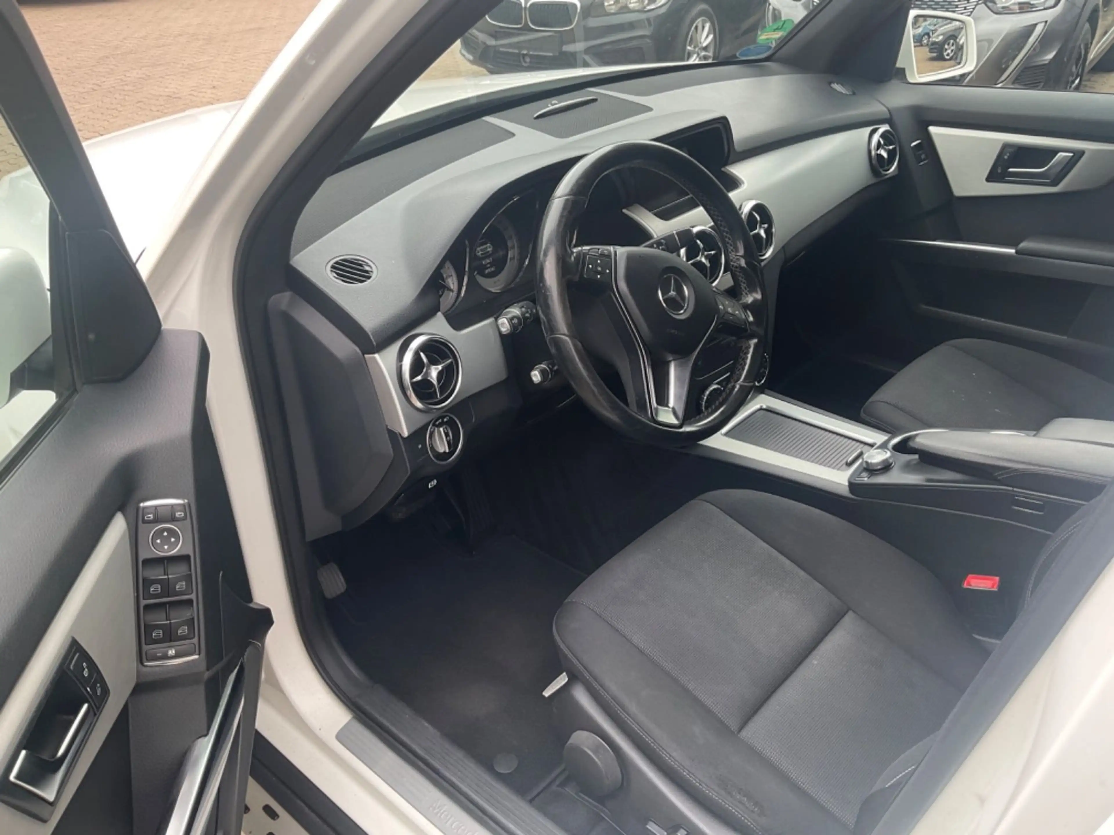 Mercedes-Benz GLK 250 BlueTec 4Matic TÜV 05.2027 — photo 11