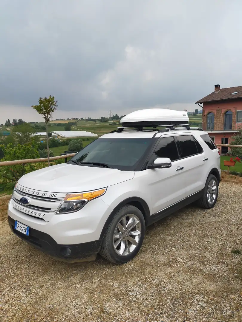 Ford Explorer - 1