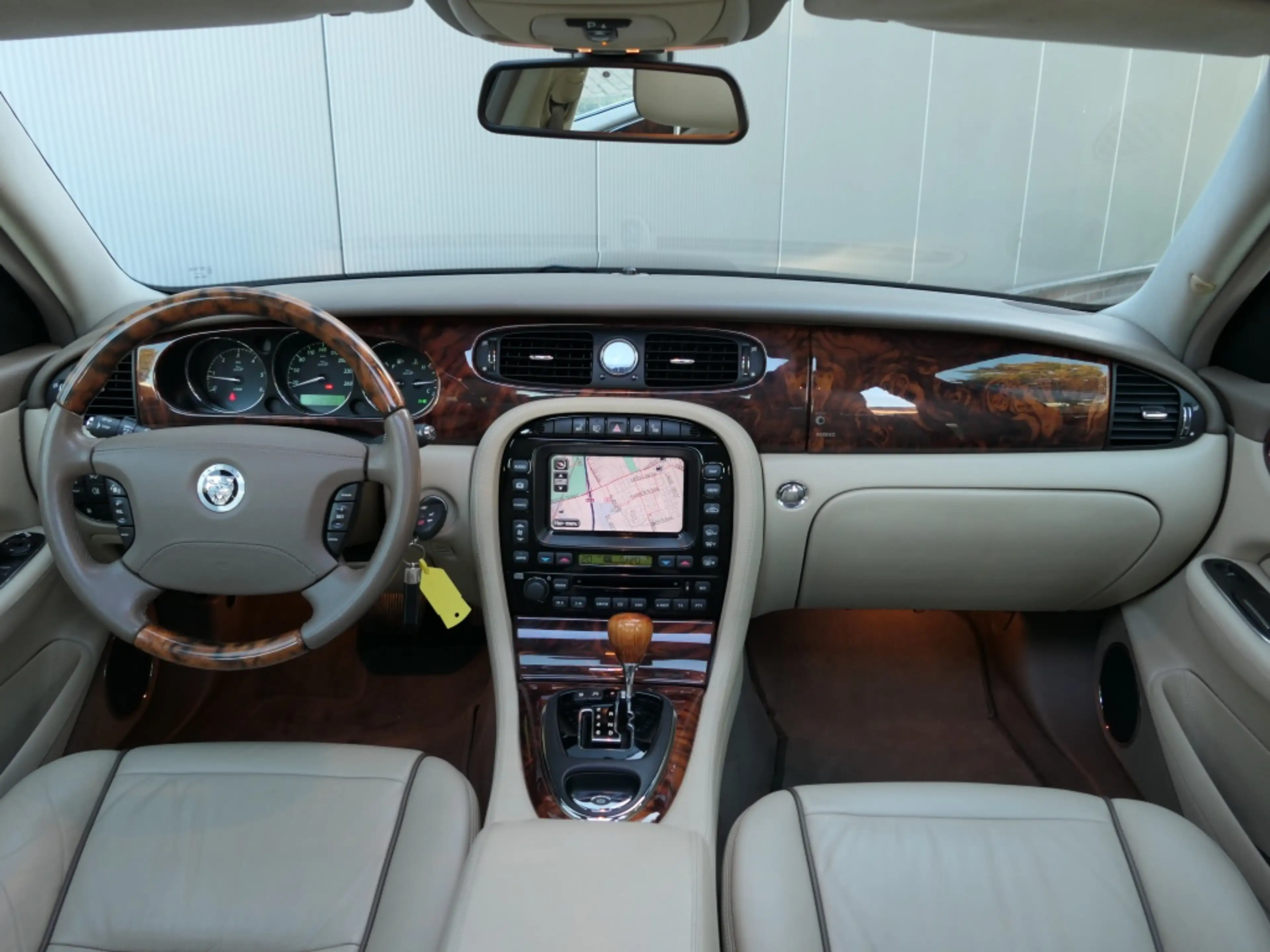 Jaguar XJ 2.7D V6 Sovereign Xenon / Schuifdak / Navigatie — photo 12