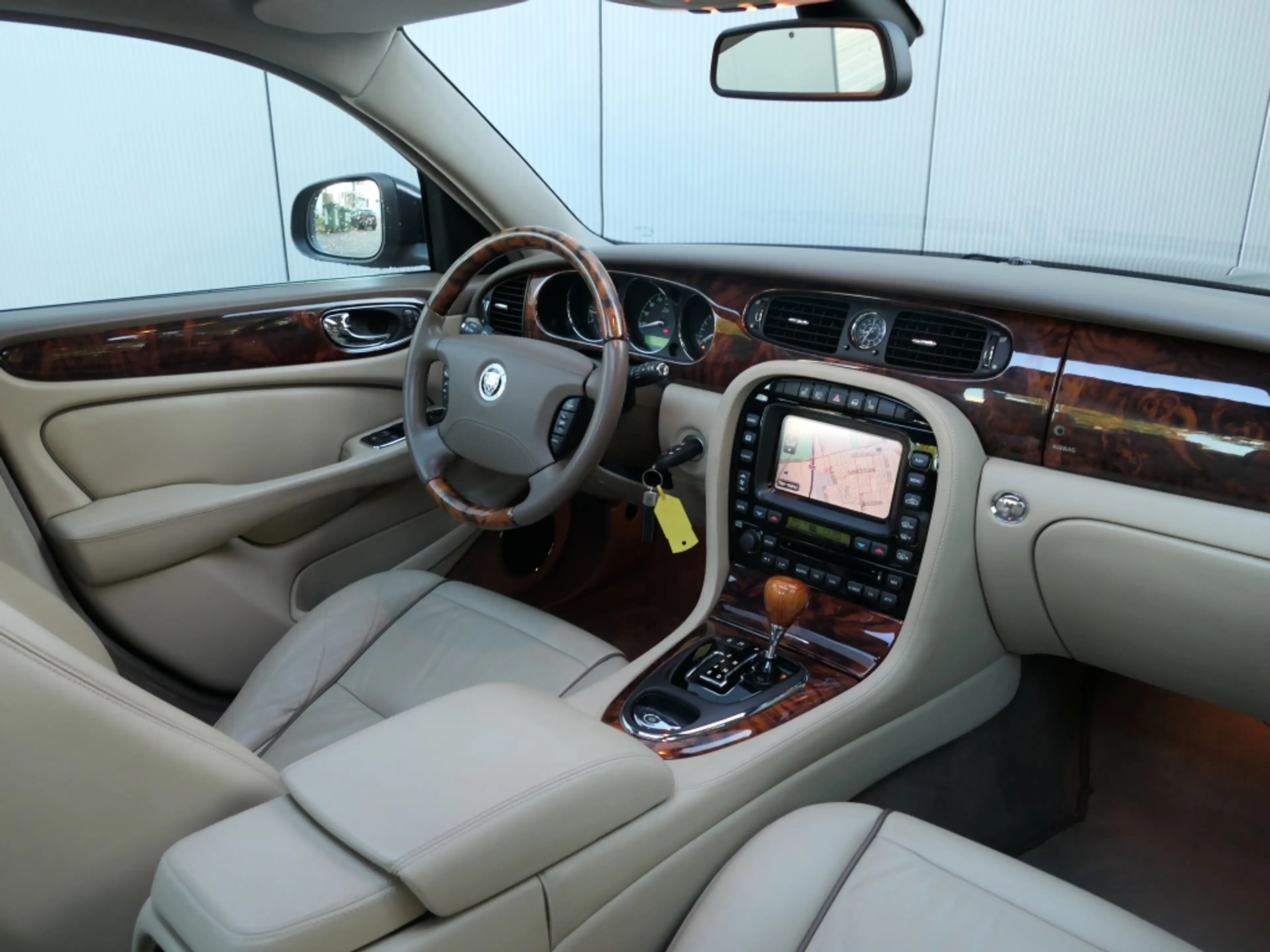 Jaguar XJ 2.7D V6 Sovereign Xenon / Schuifdak / Navigatie — photo 3