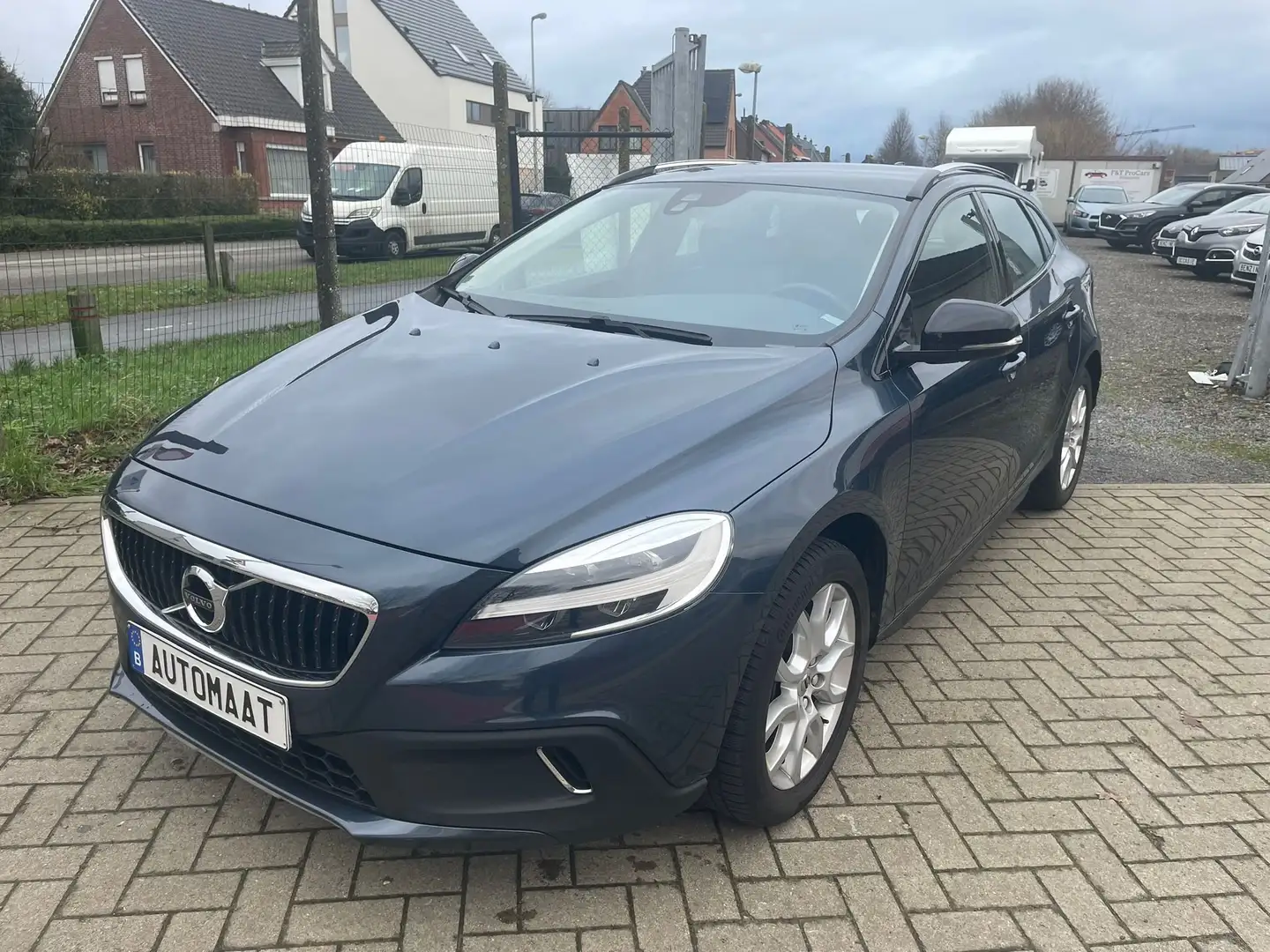 Volvo V40 Cross Country 2.0 D3 Geartronic Blau - 1