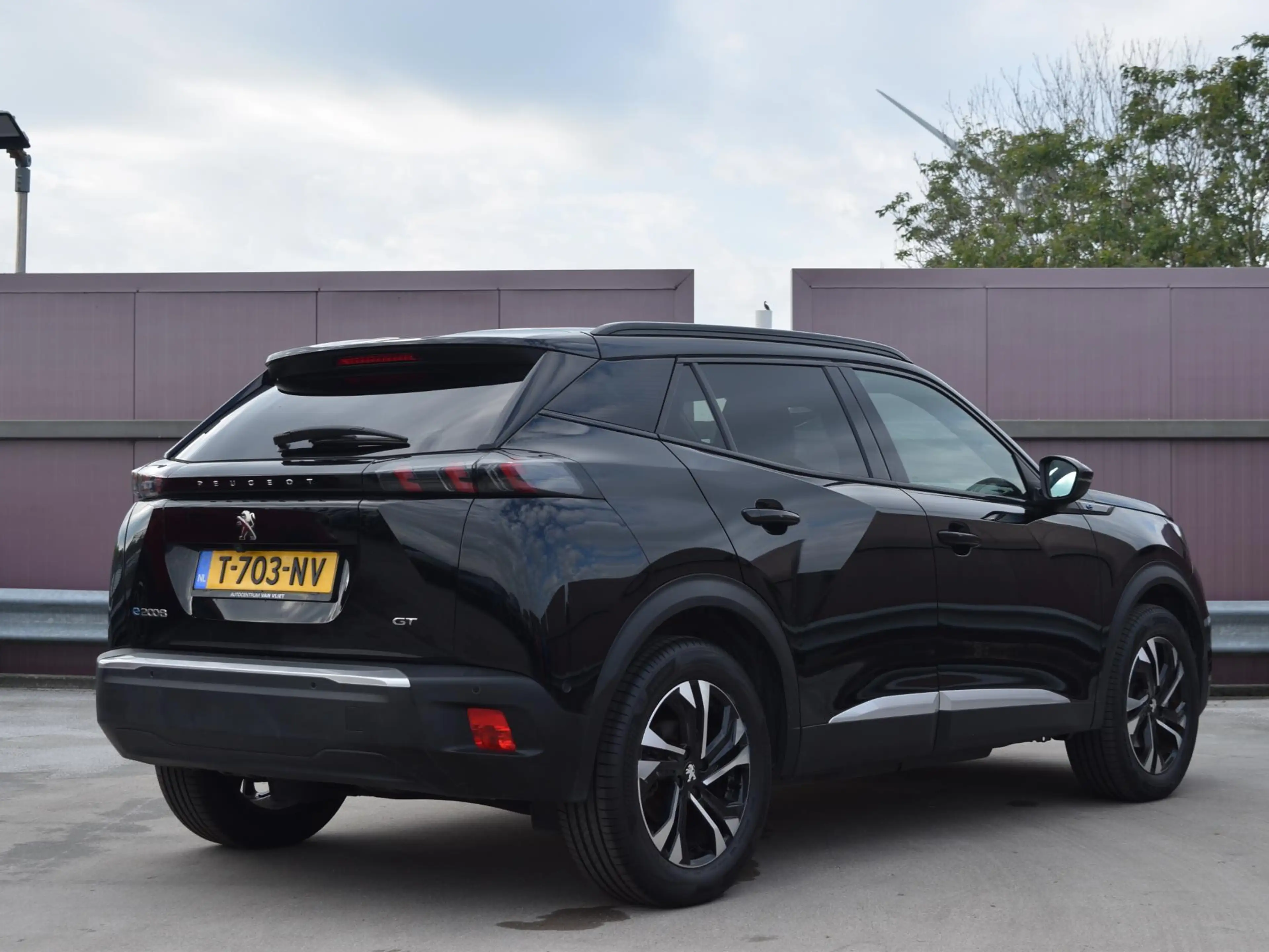 Peugeot e-2008 EV GT 50 kWh Apple Carplay/Android Auto l keyless — photo 3
