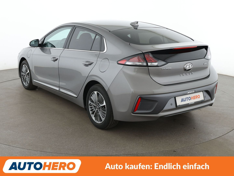 Hyundai IONIQ 1.6 Hybrid Style Aut.*NAVI*LED*TEMPO*PDC*SHZ* — photo 4