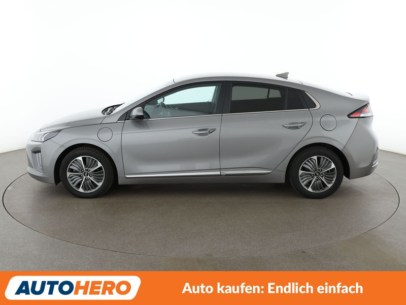 Hyundai IONIQ 1.6 Hybrid Style Aut.*NAVI*LED*TEMPO*PDC*SHZ* — photo 3
