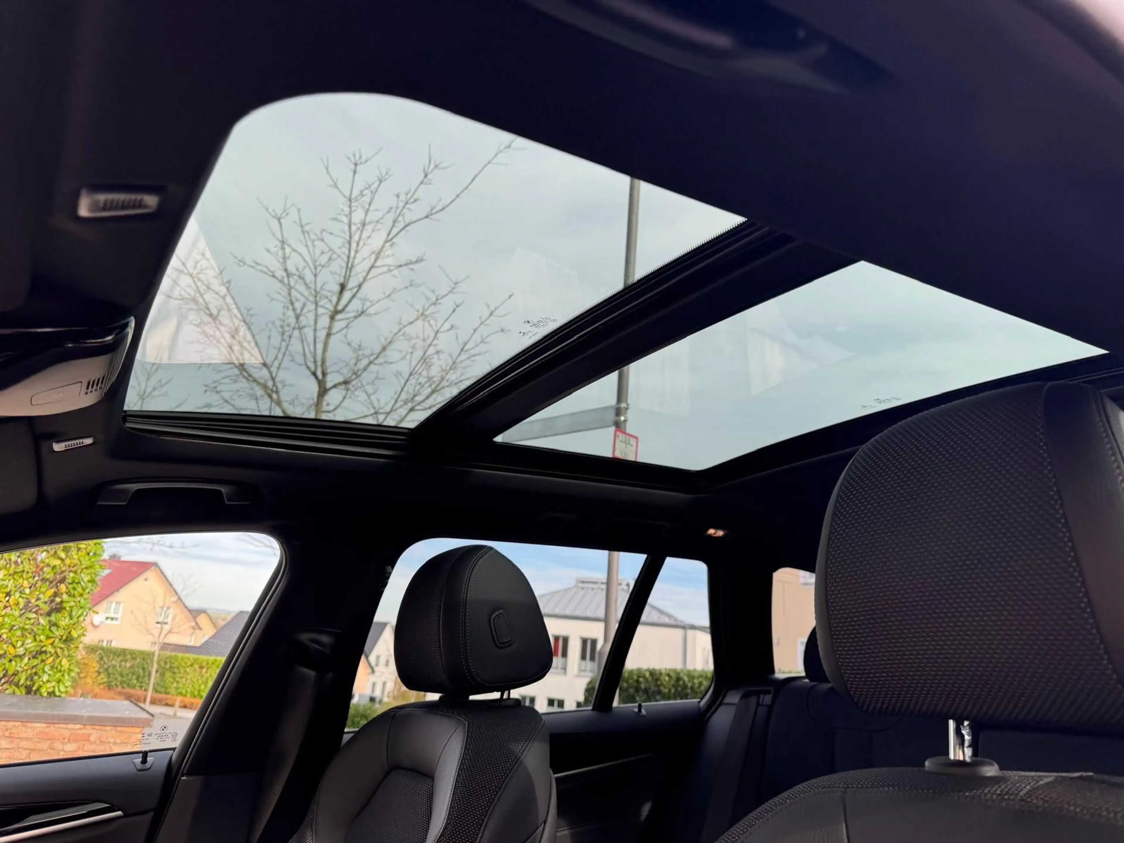 BMW 530 d xDrive Tourings Sport Line, Panoramadach, — photo 8