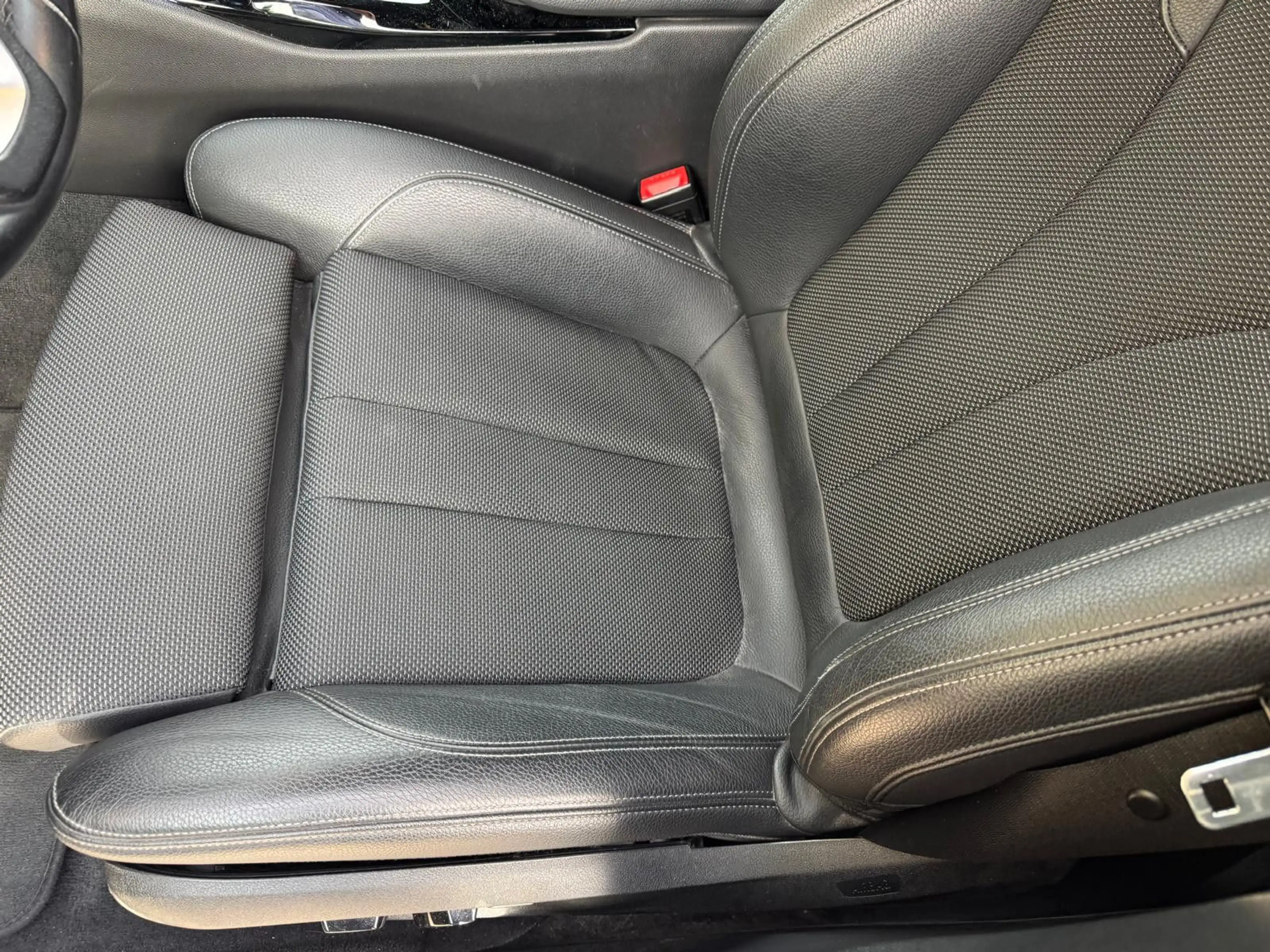 BMW 530 d xDrive Tourings Sport Line, Panoramadach, — photo 6