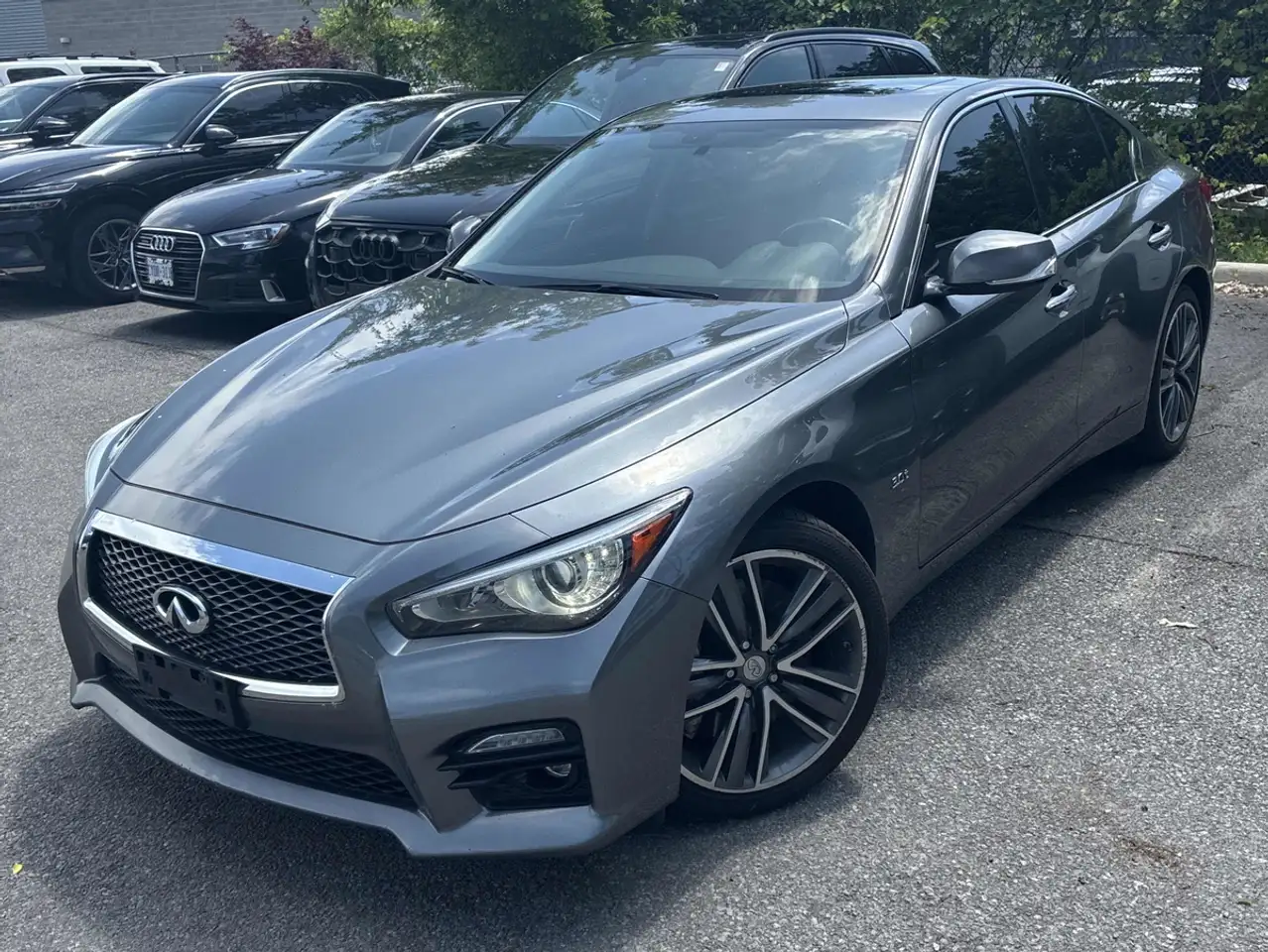 Infiniti Q50 снимка Infiniti Q50
