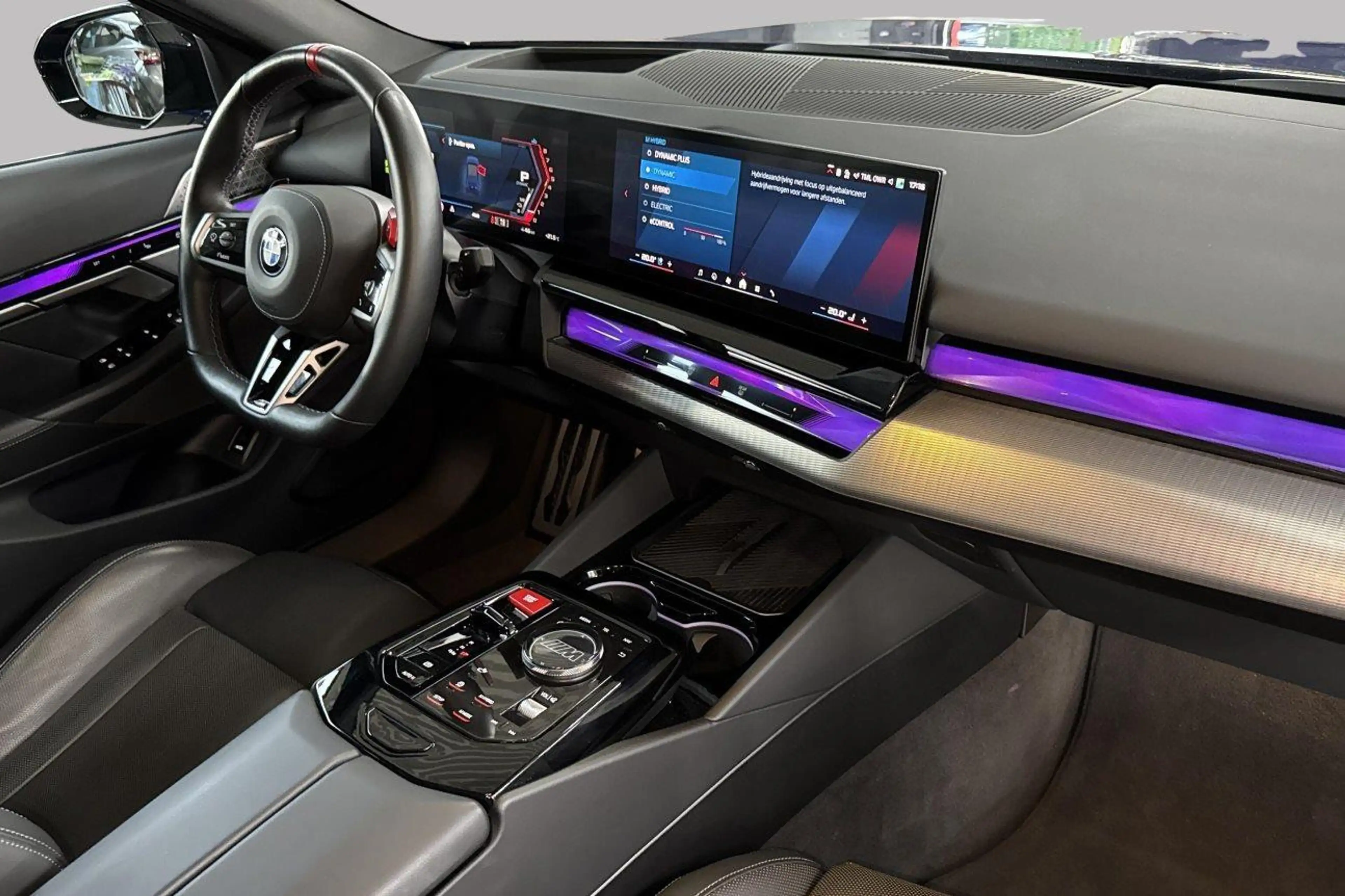 BMW M5 PHEV 4.4 AS — photo 2
