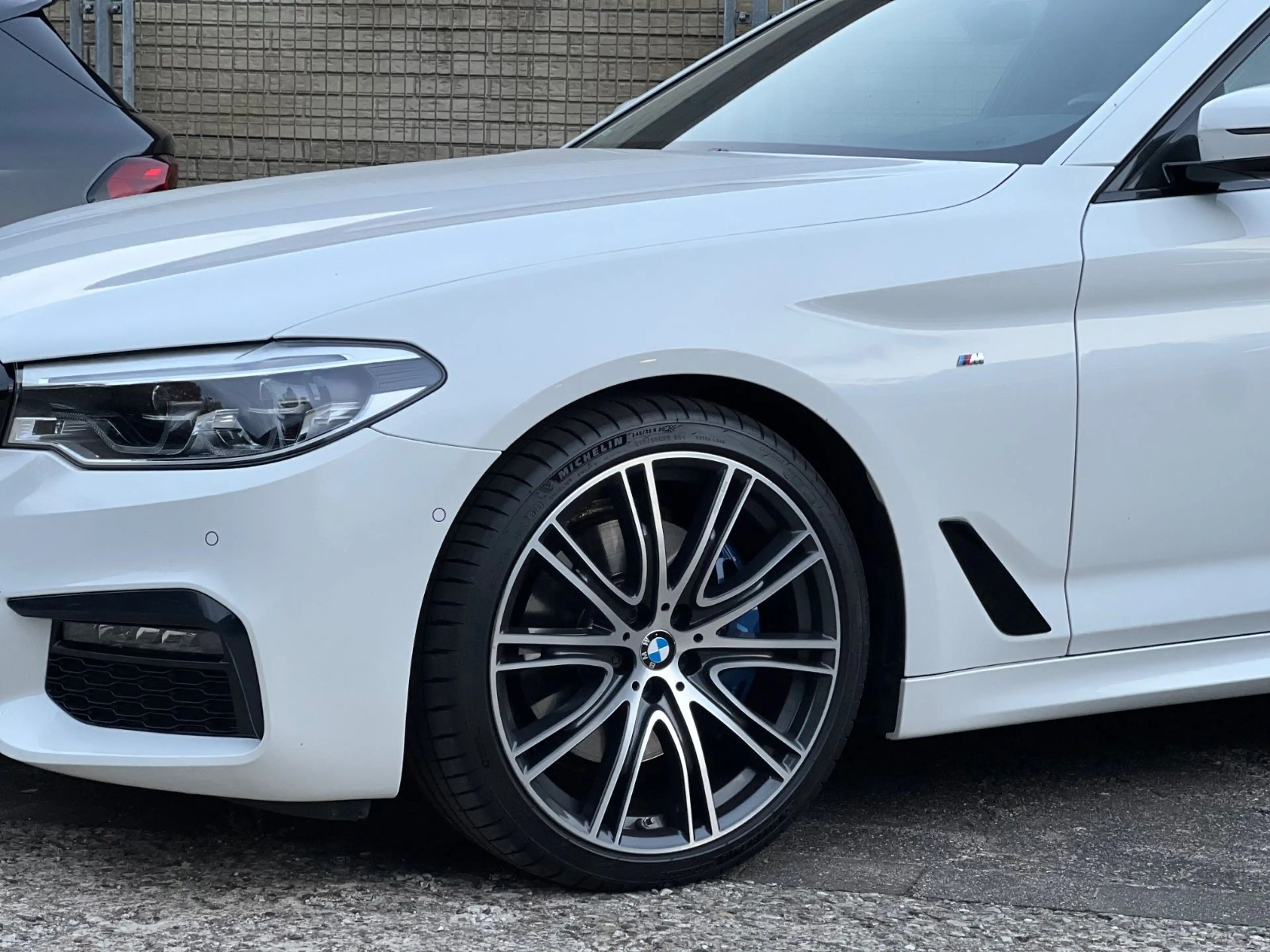 BMW 530 d "M-SPORTPAKET/H&K/PANO/LIVE-CP.PRO" — photo 6