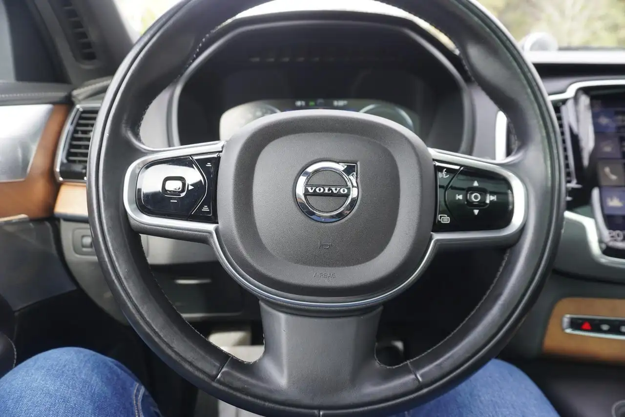 Volvo XC90 снимка Volvo XC90