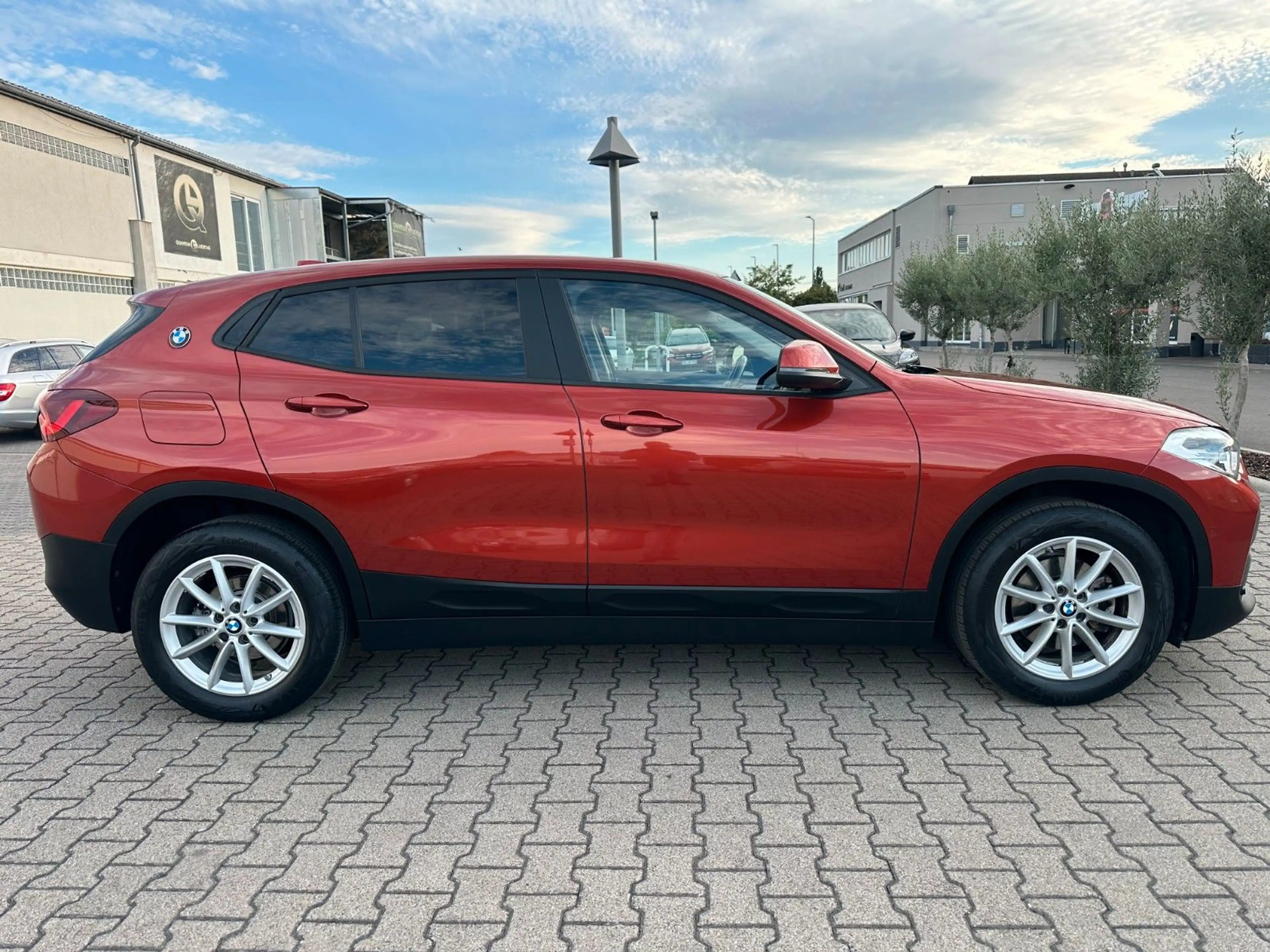 BMW X2 sDrive 18 i -KAMERA-LED-PDC-GEPFLEGT — photo 4