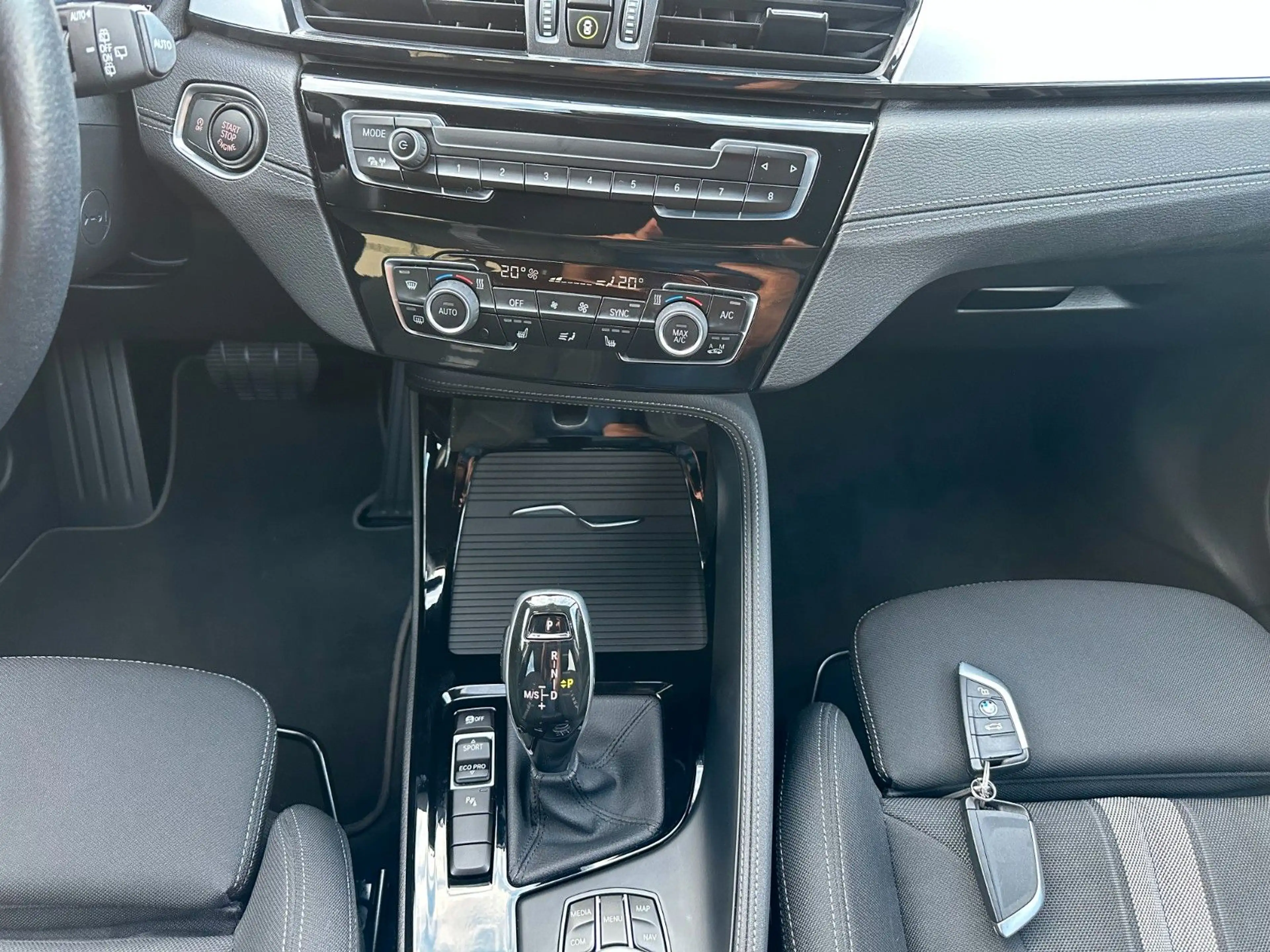 BMW X2 sDrive 18 i -KAMERA-LED-PDC-GEPFLEGT — photo 16