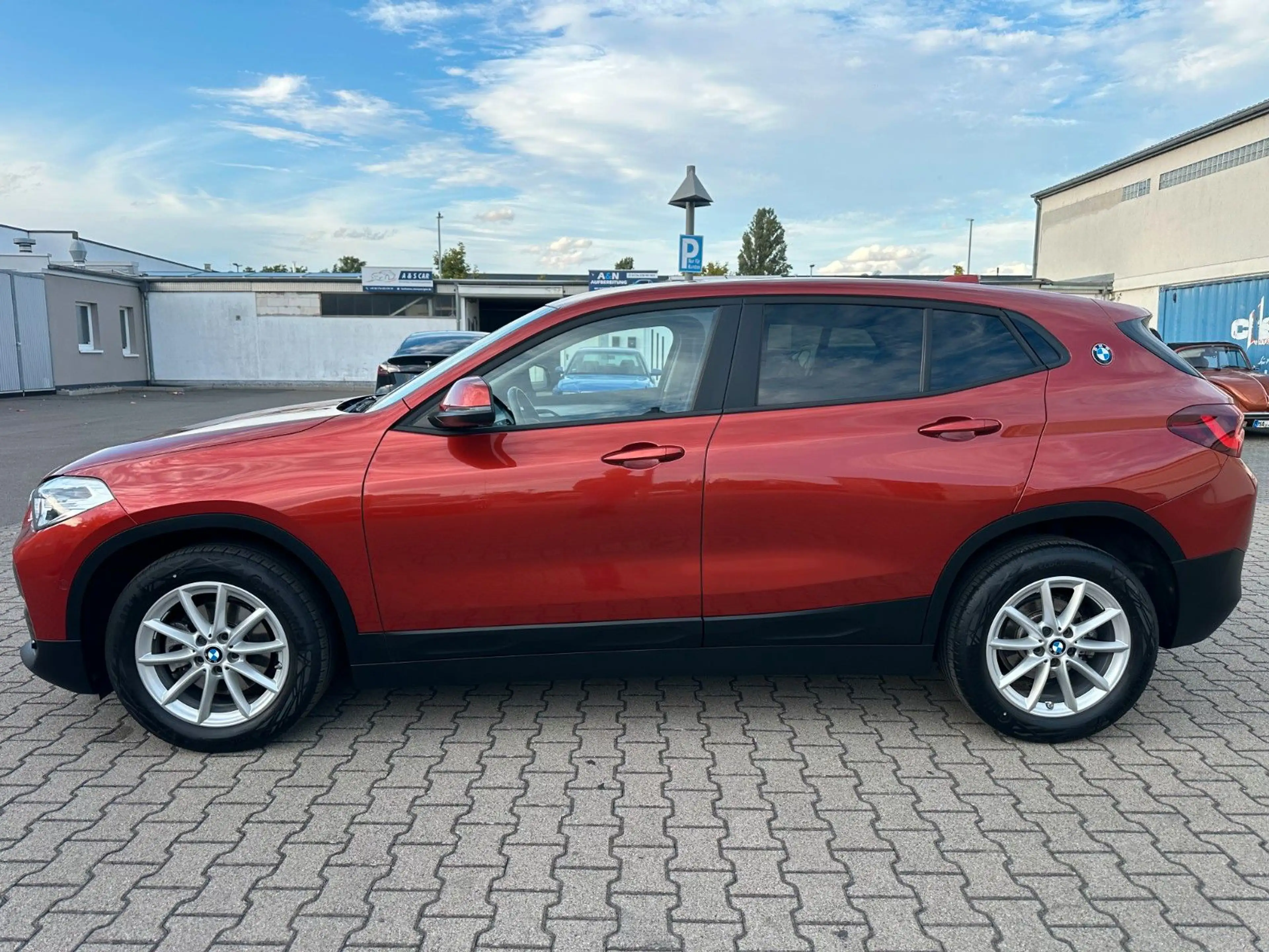 BMW X2 sDrive 18 i -KAMERA-LED-PDC-GEPFLEGT — photo 8