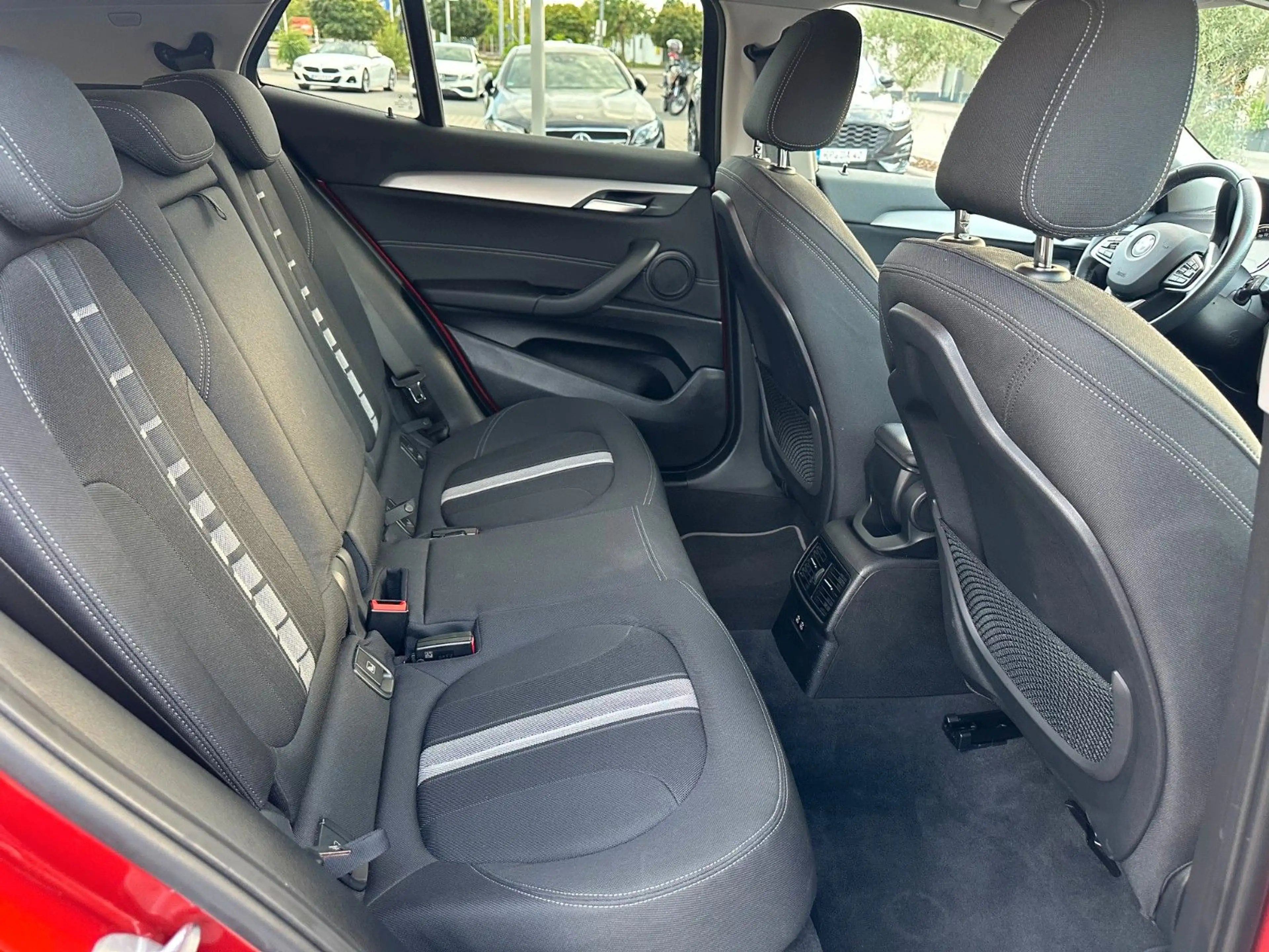 BMW X2 sDrive 18 i -KAMERA-LED-PDC-GEPFLEGT — photo 18