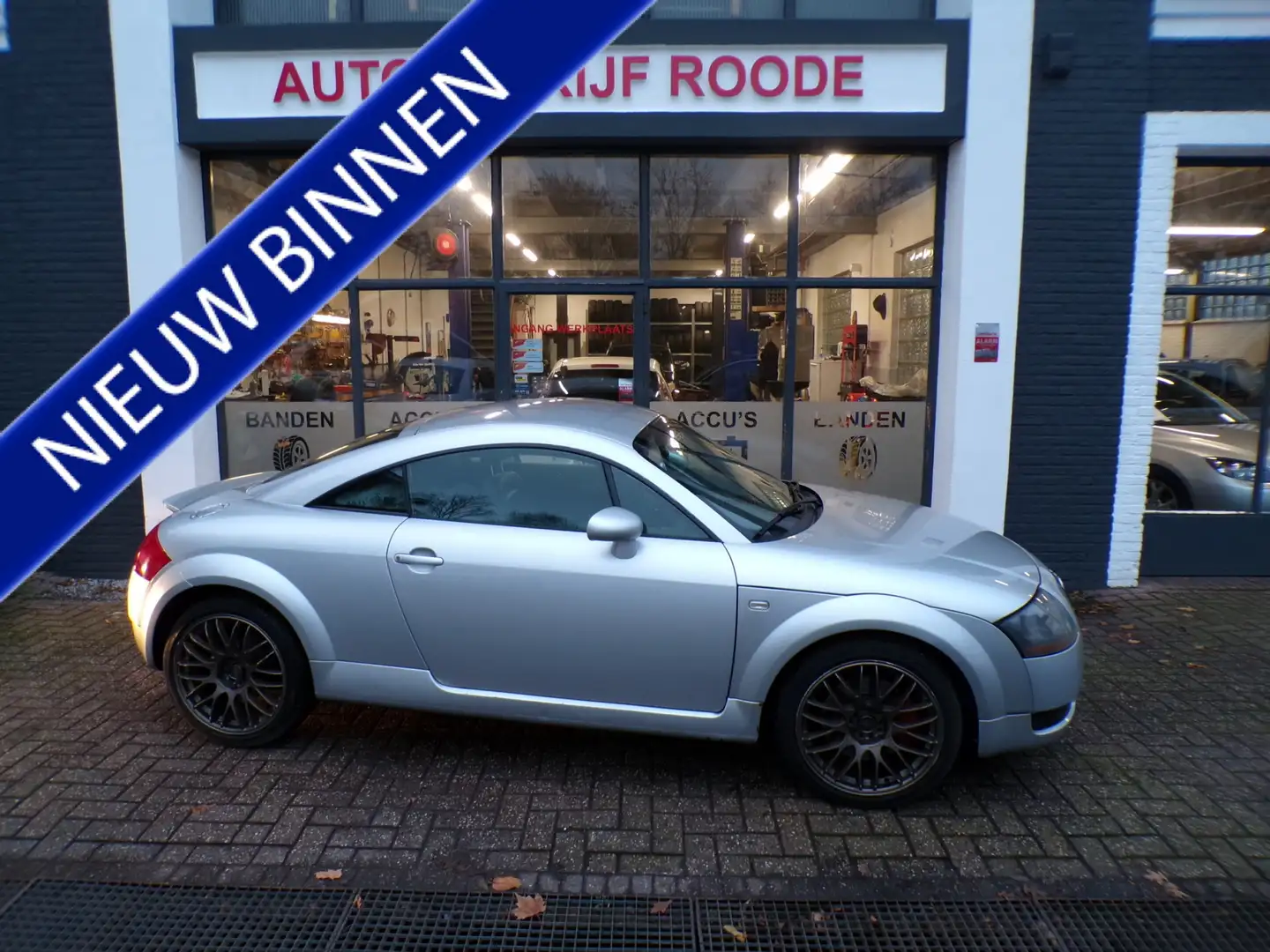 Audi TT 1.8 5V Turbo Goede apk NW KOPPELING! Grijs - 1