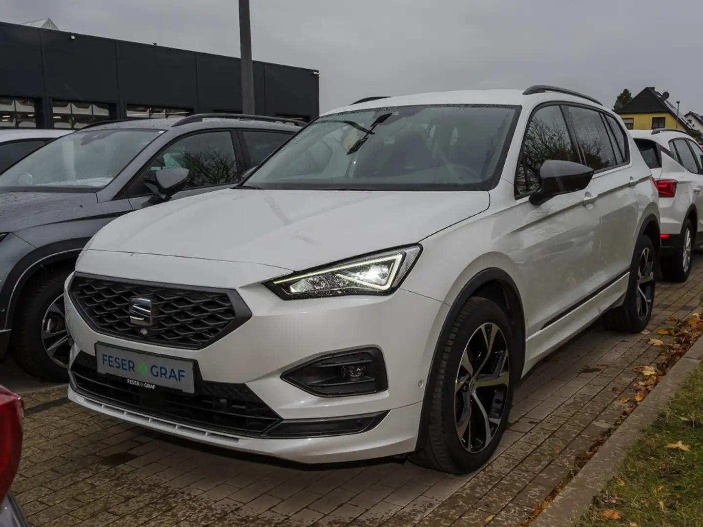 SEAT Tarraco FR 1.5TSI DSG NAVI/ACC/BEATS/SITZH Weiß - 1