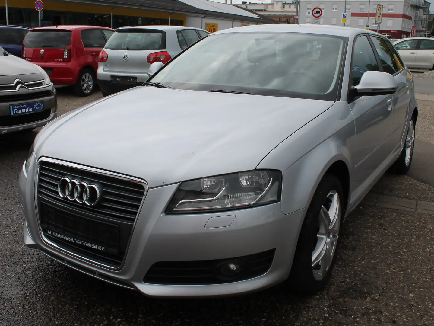 Audi A3 2.0 TDI Attraction (103kW) Klimaautomatik Grau - 1