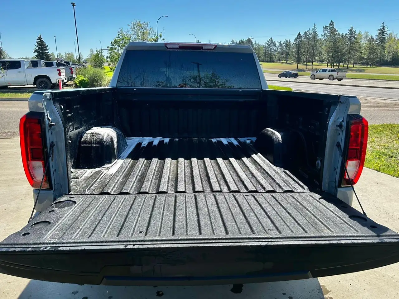 GMC Sierra 1500 снимка GMC Sierra 1500