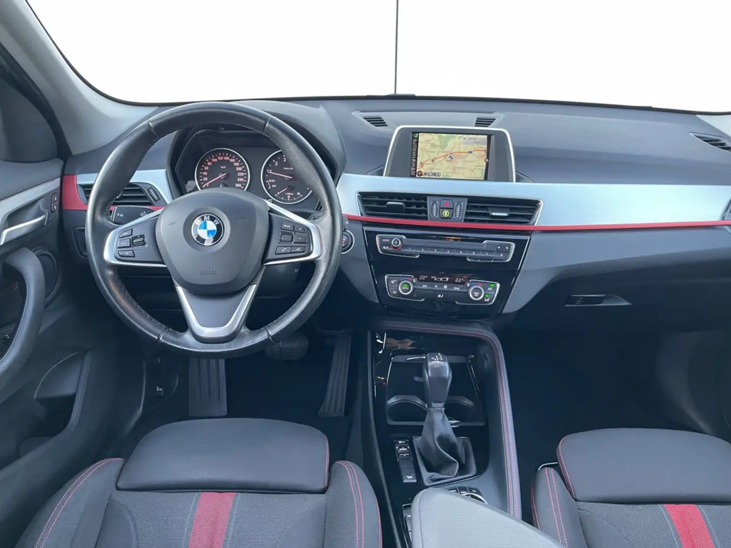 BMW X1 xDrive25i Sport Line RFK+Navi+Tempomat+Klima Wit - 2