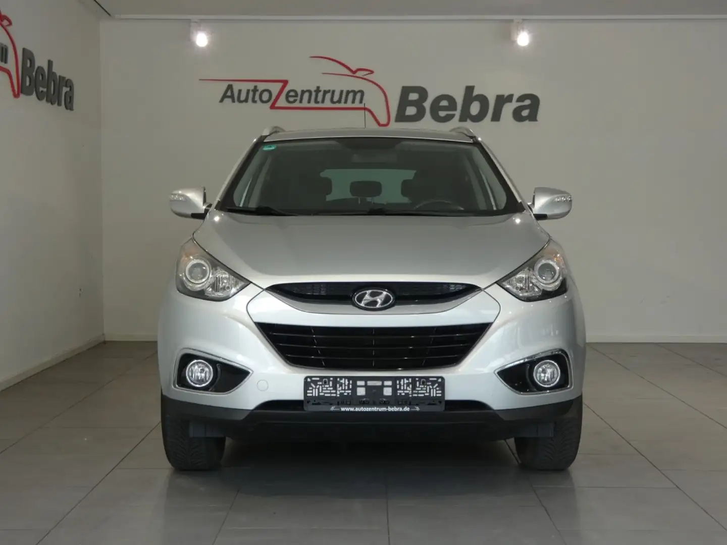 Hyundai iX35 Style AWD Xenon/Navi/AHK/Leder/Tempomat/MFL Zilver - 2