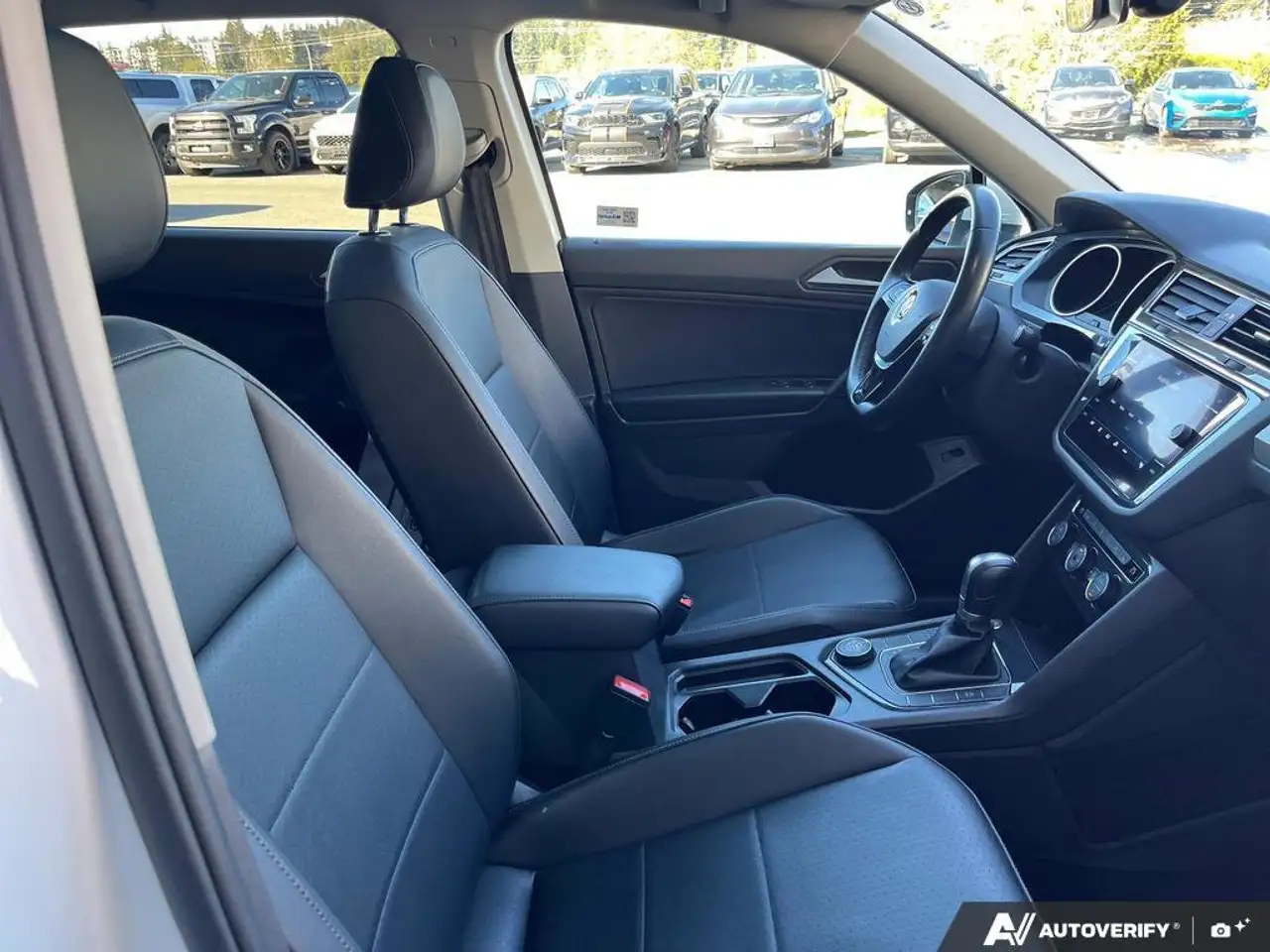 Volkswagen Tiguan снимка Volkswagen Tiguan