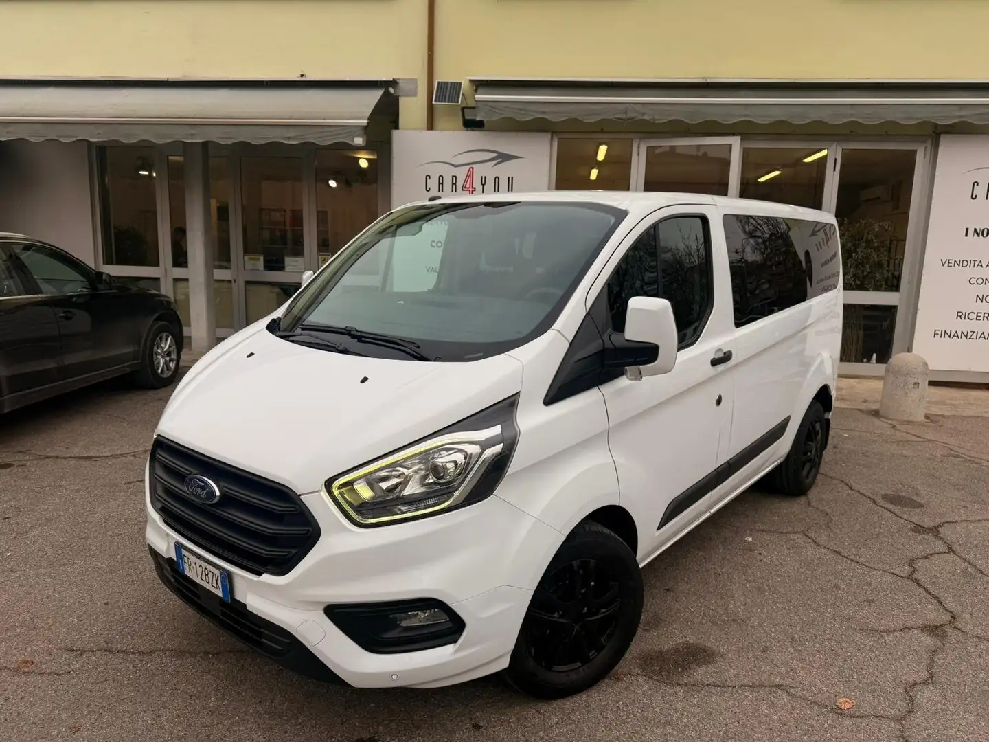 Ford Transit Custom 2.0 tdci, 9 POSTI, LUCI LED! DISTRIBUZIONE FATTA Weiß - 1