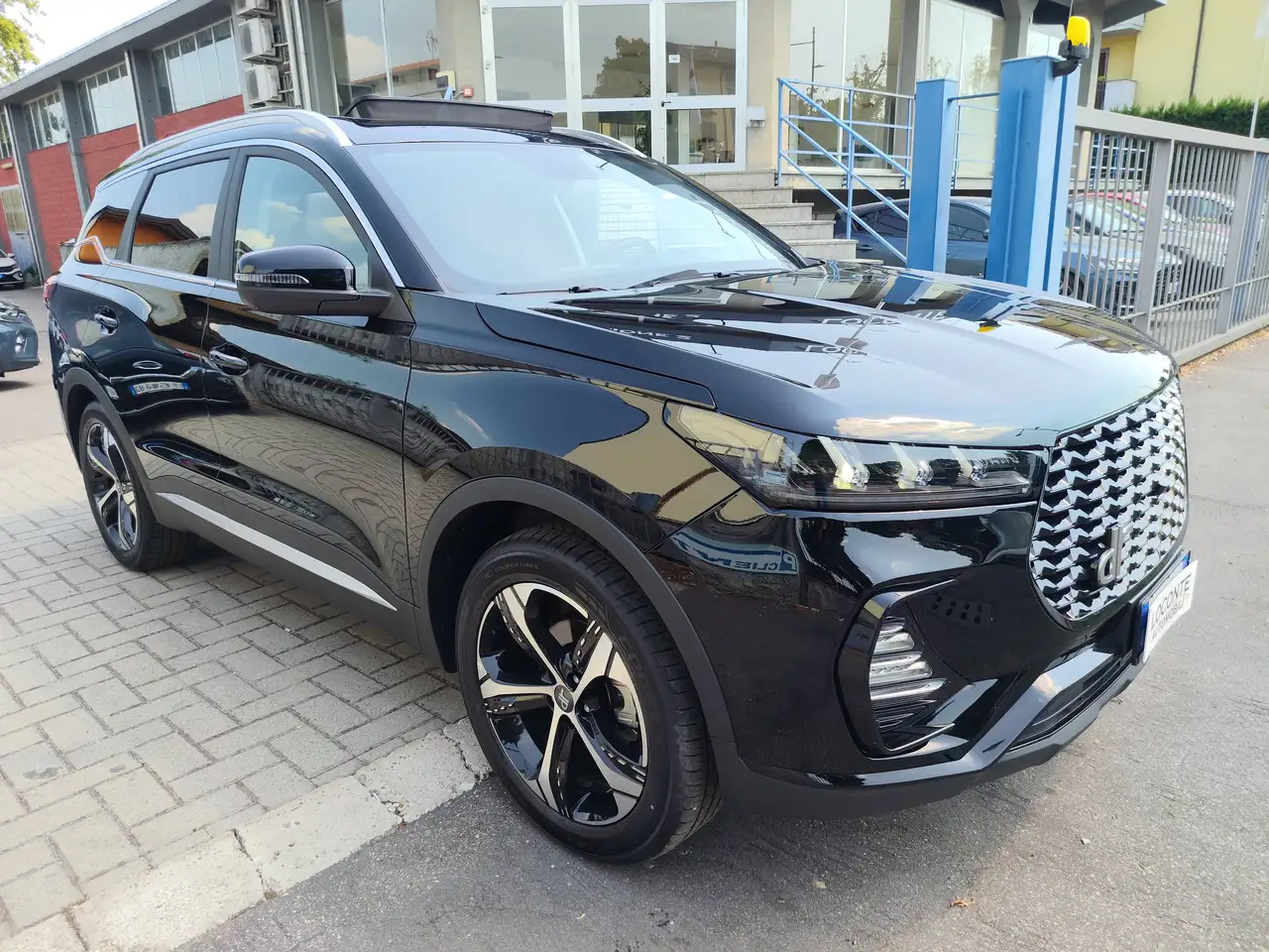 DR Automobiles DR6 2025