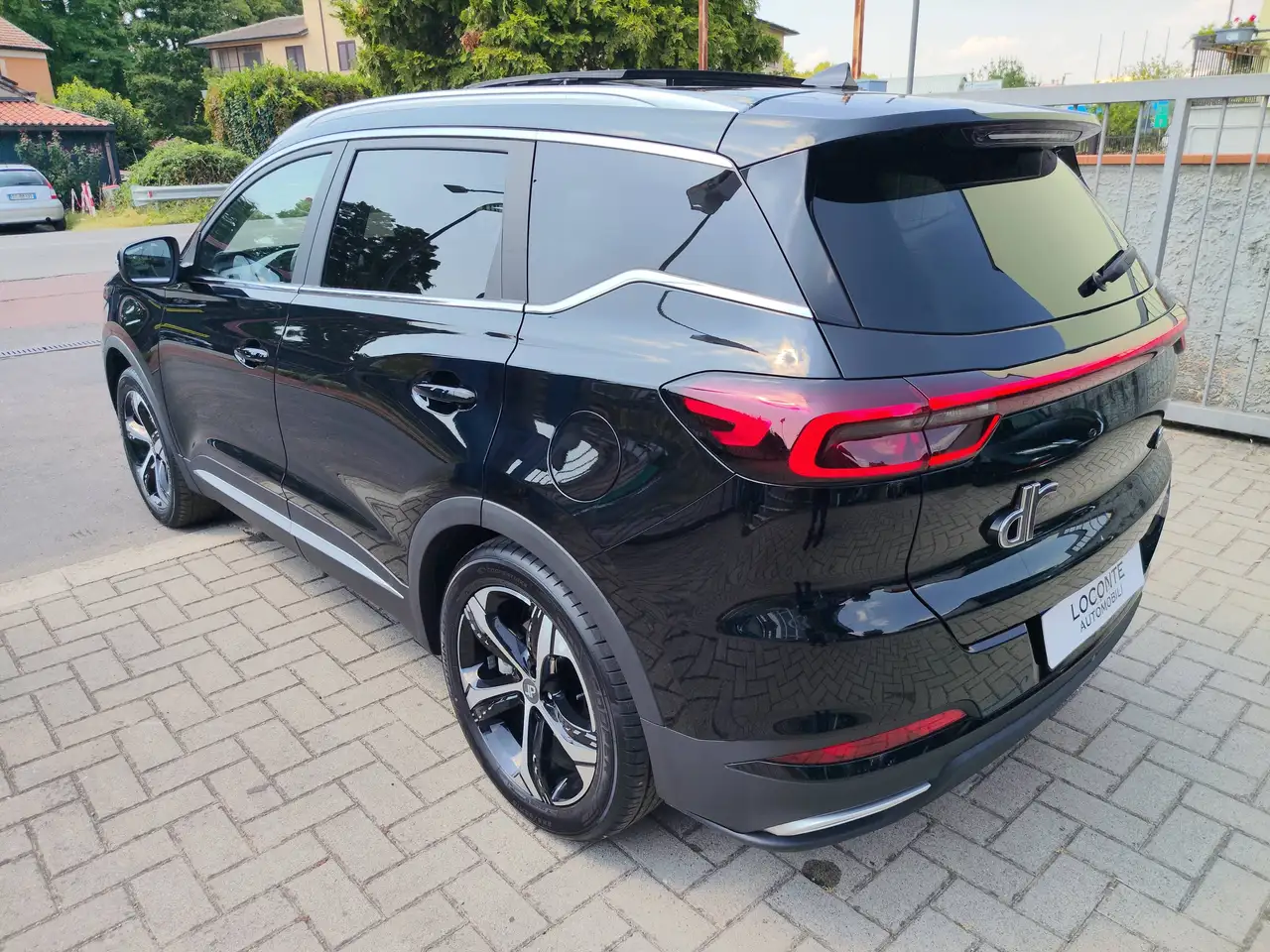 DR Automobiles DR6 2025