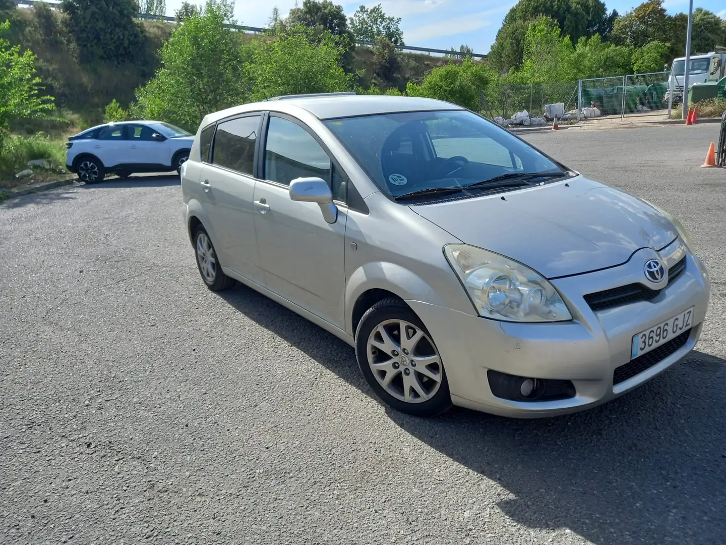 Toyota Corolla Verso 2.2D4D Luna - 1