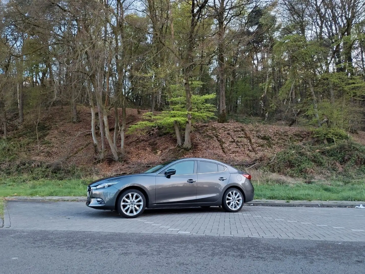 Mazda 3 SKYACTIV-G 100 Prime-Line - 1