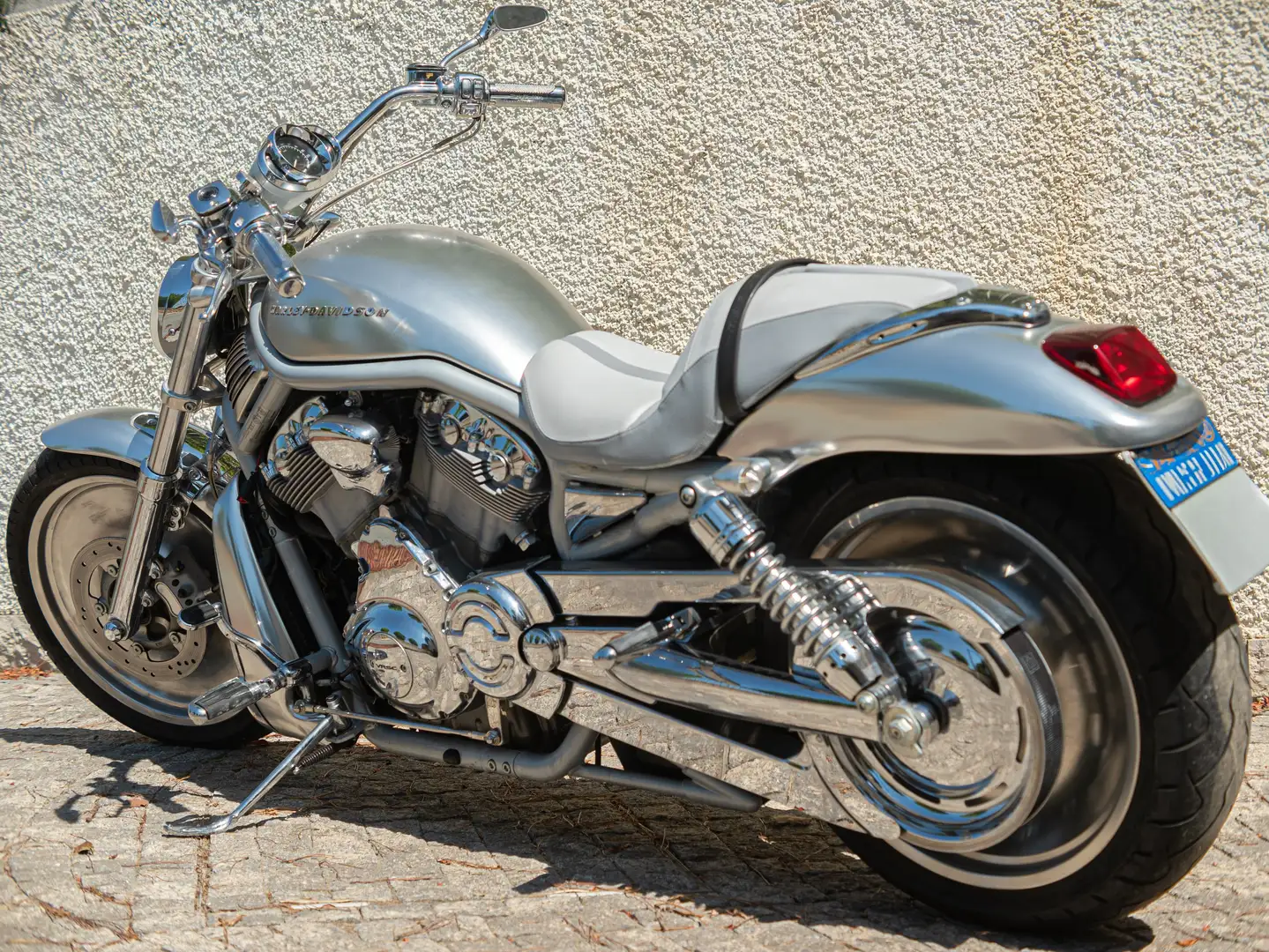 Harley-Davidson VRSC V-Rod Plateado - 1