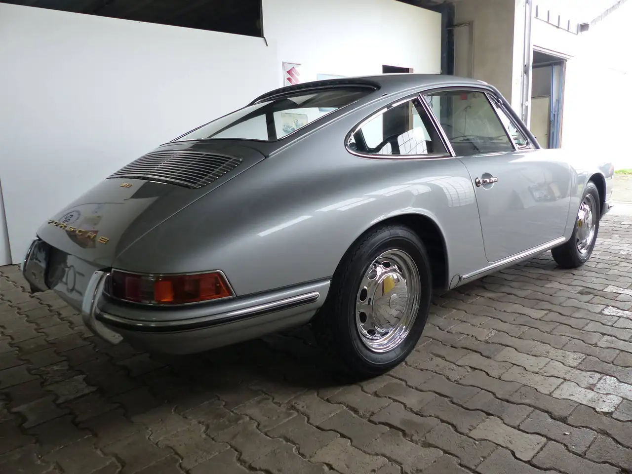 Porsche 911 1966 Porsche 911 SWB Coupé mit elektrischem Schiebedach – Matching Numbers – Neue „Nut and Bolt“-Restauration, foto 5
