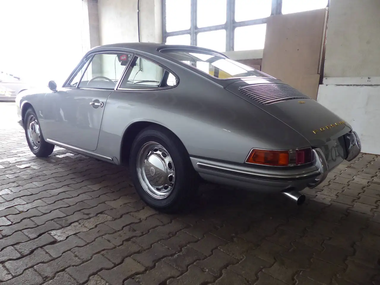 Porsche 911 1966 Porsche 911 SWB Coupé mit elektrischem Schiebedach – Matching Numbers – Neue „Nut and Bolt“-Restauration, foto 4