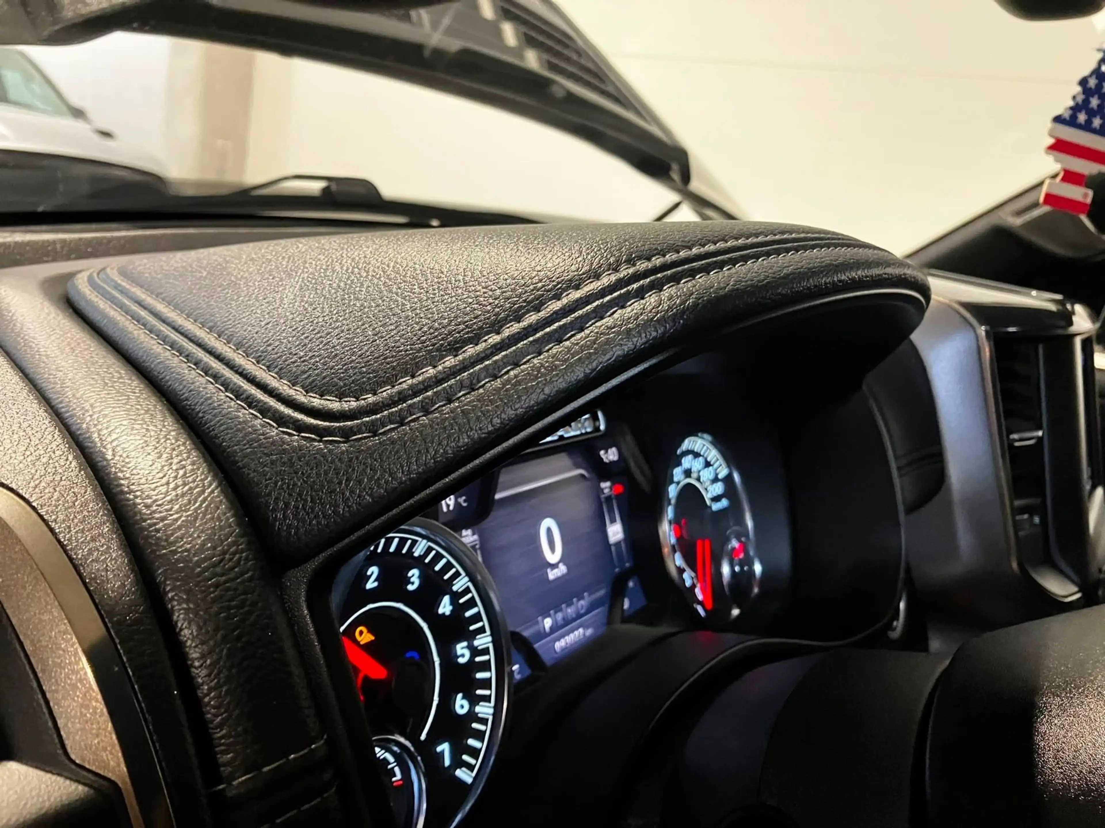 Dodge RAM 5,7 SPORT NIGHT CREWCAB 4x4 EU GAS LPG — photo 12