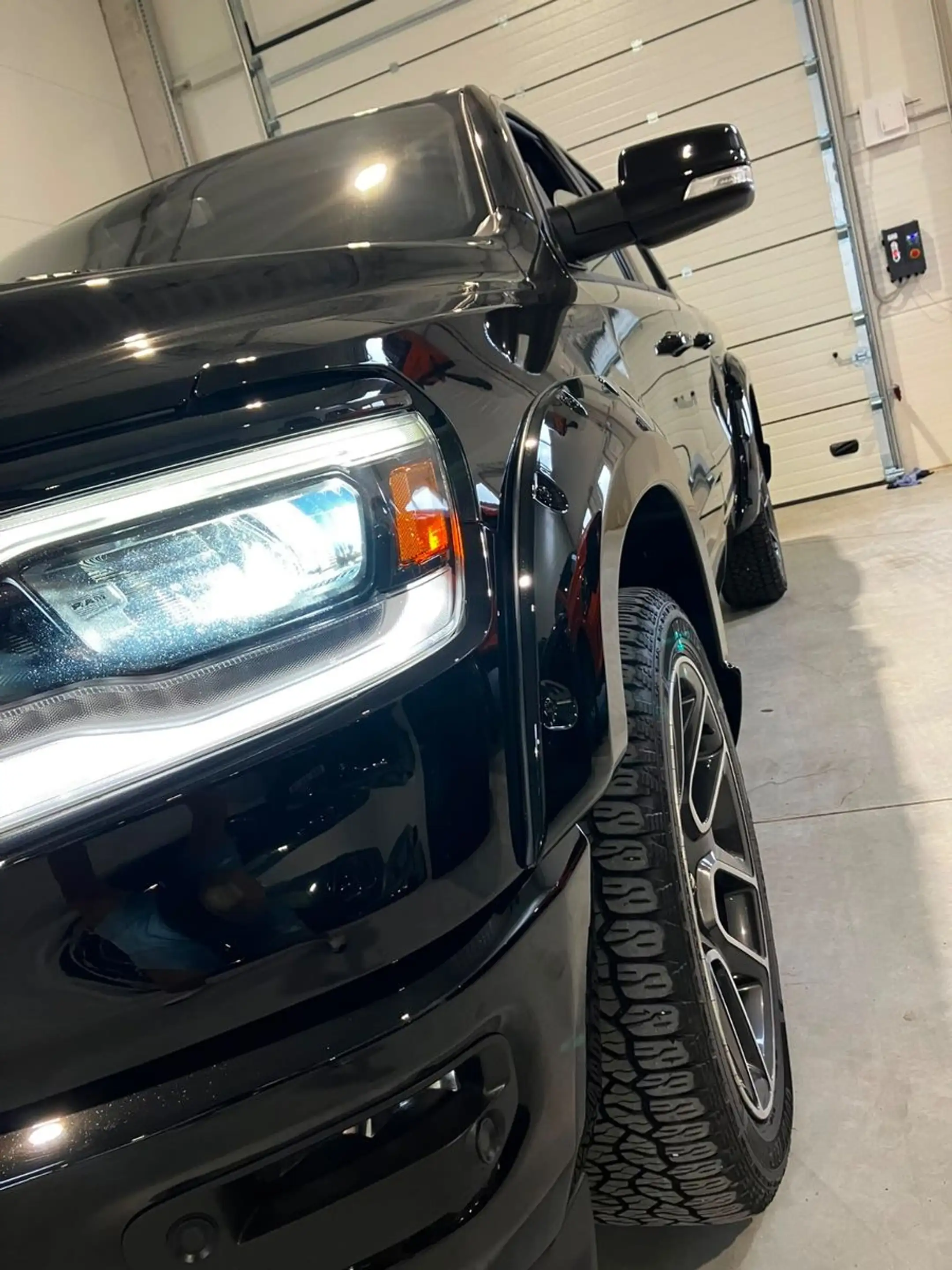 Dodge RAM 5,7 SPORT NIGHT CREWCAB 4x4 EU GAS LPG — photo 4