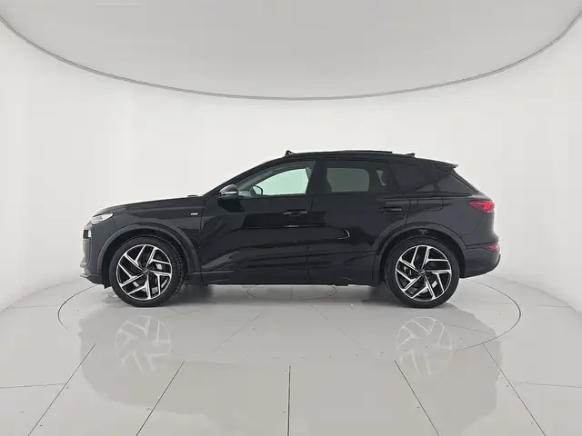 Audi Q6 view 2