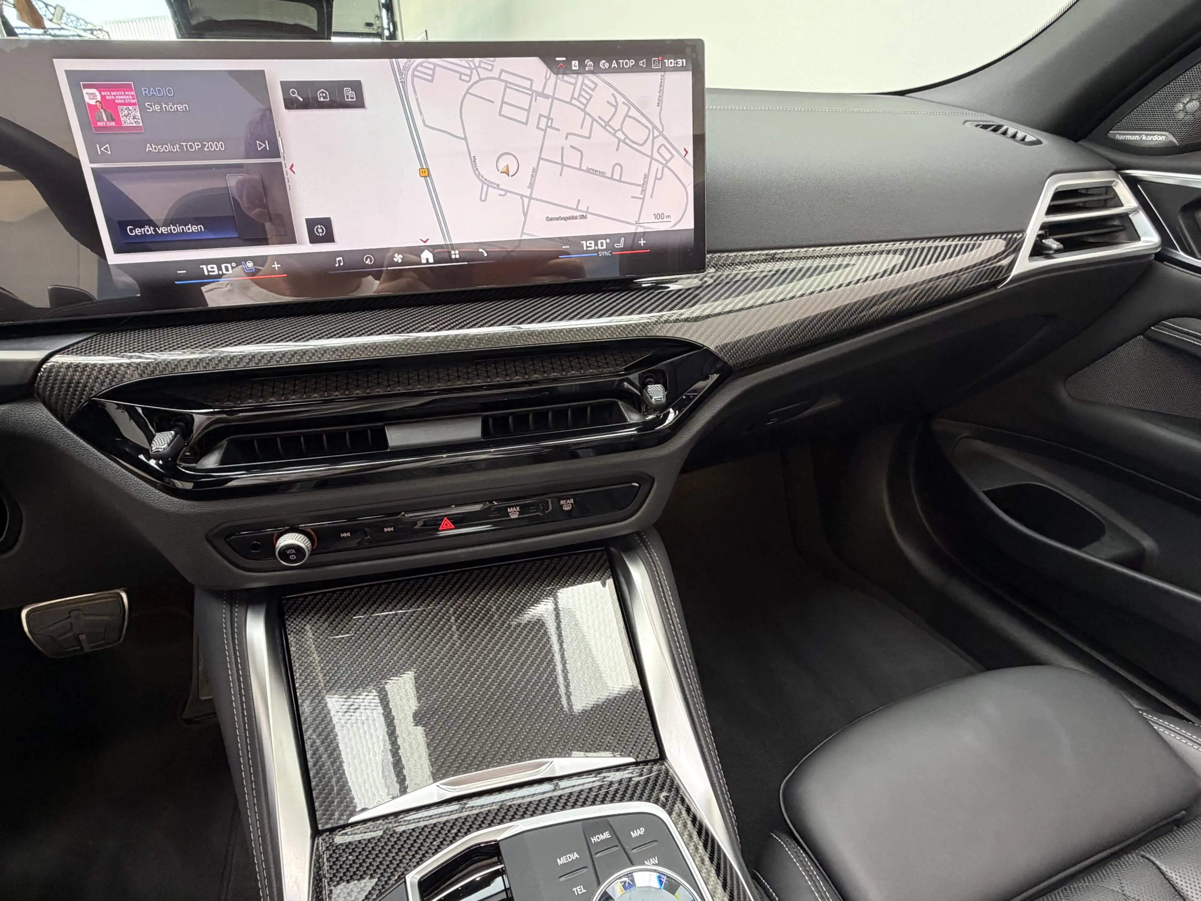 BMW 440 xDrive Cabrio Pro Sitzlüftung AHK ACC 360° — photo 15