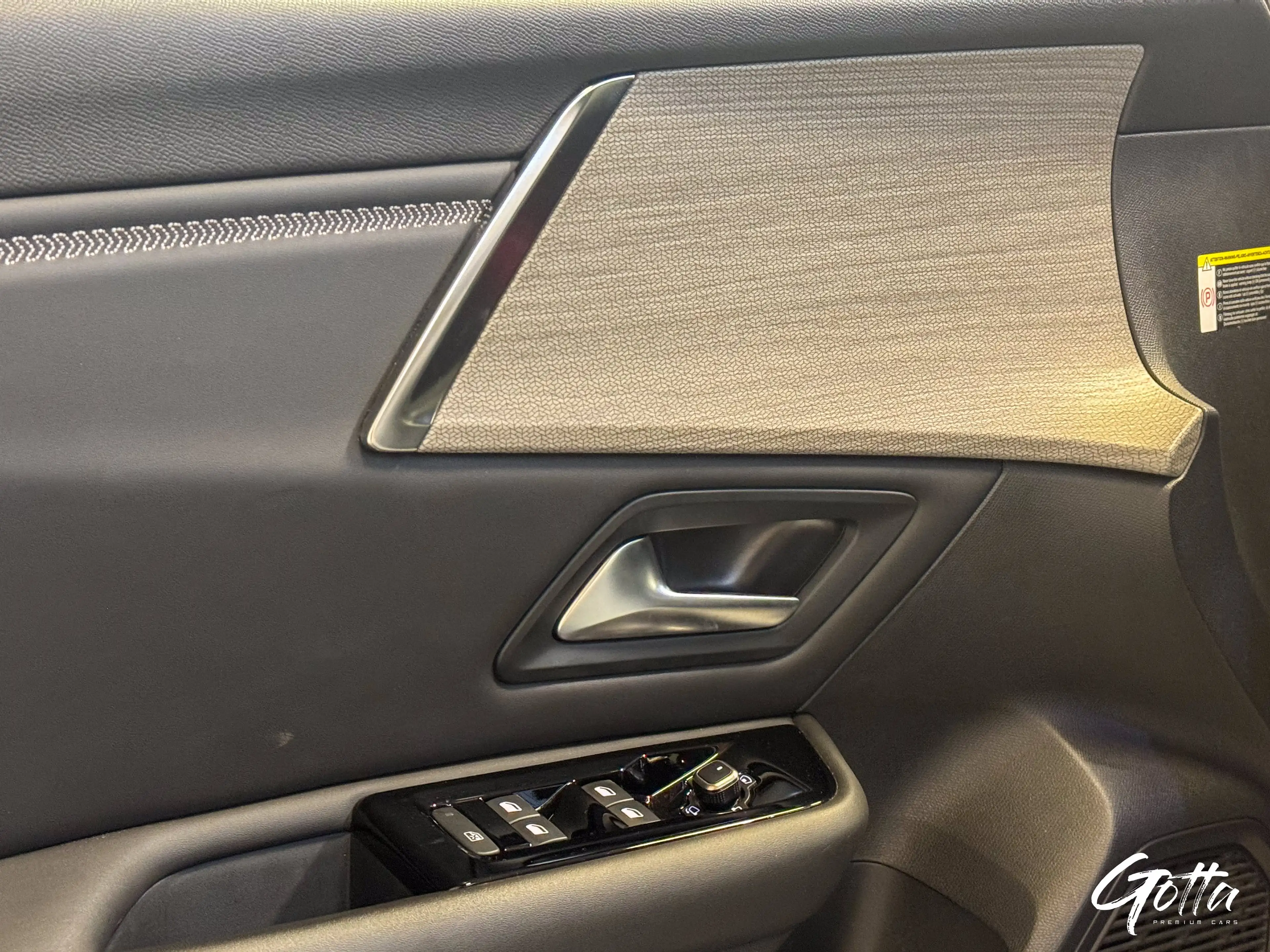 Citroen C5 X 1.6 180CH B.Auto**Shine Pack S/CUIR/CAMERA360/12M — photo 7