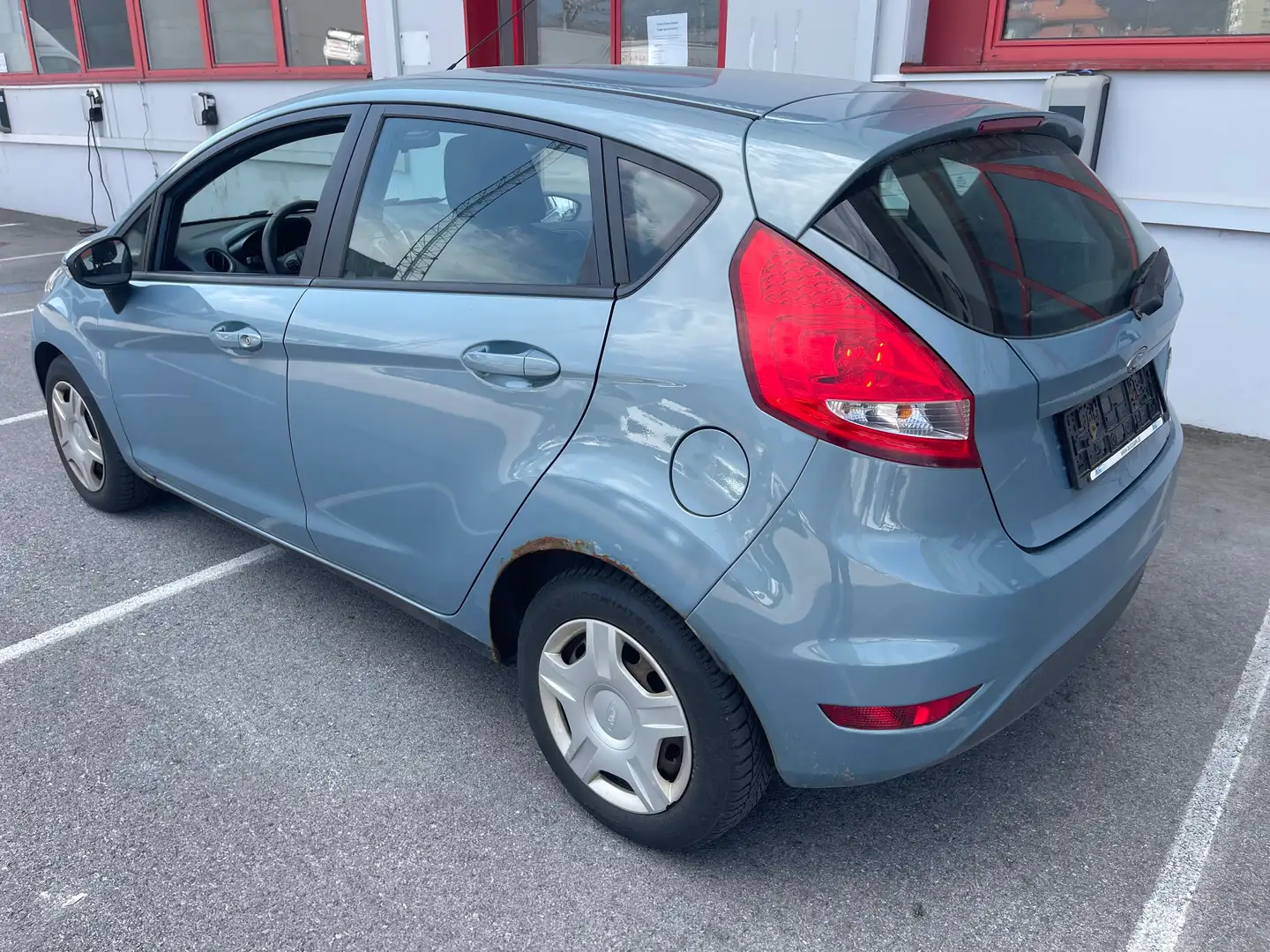 Ford Fiesta Trend Grau - 2