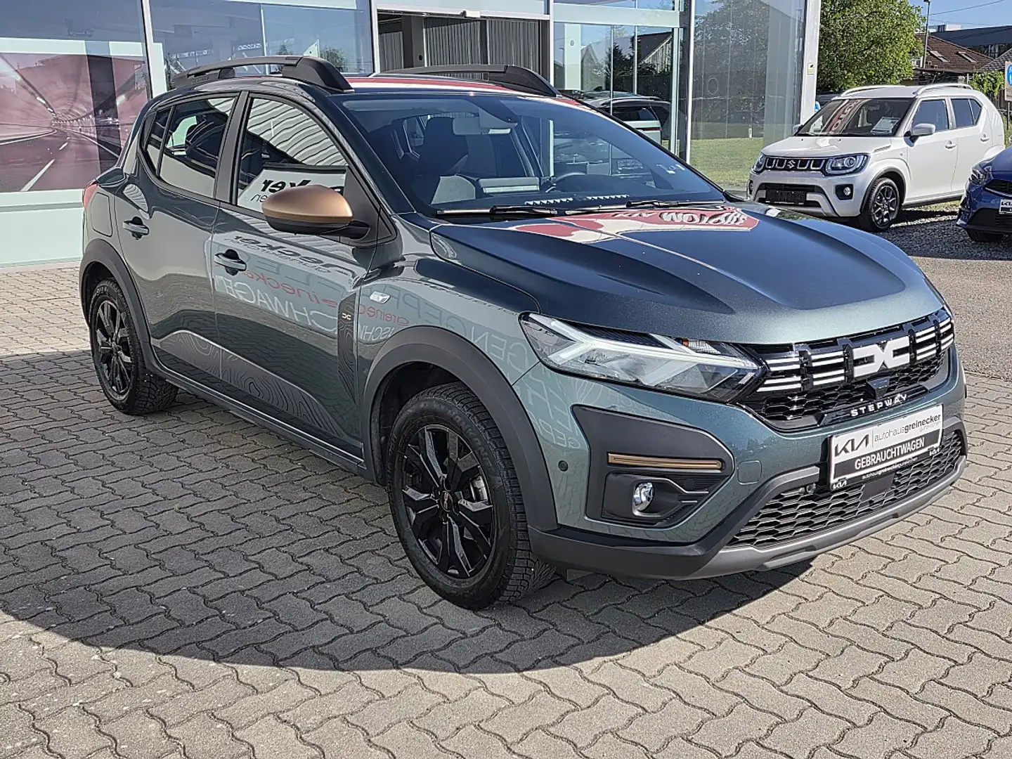 Dacia Sandero Stepway Extreme TCe 90 Grün - 2