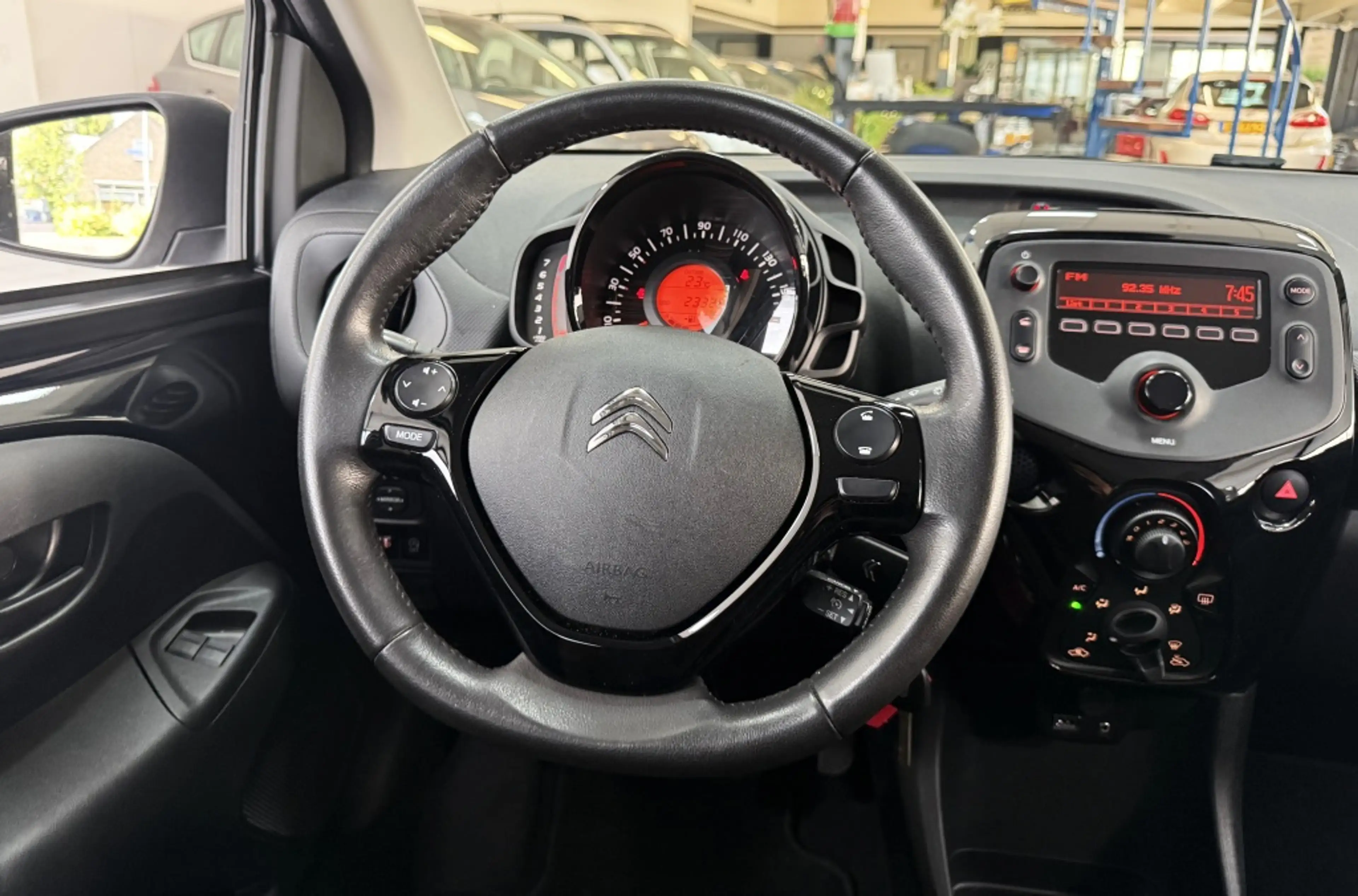Citroen C1 1.0 VTi Feel Airco — photo 25