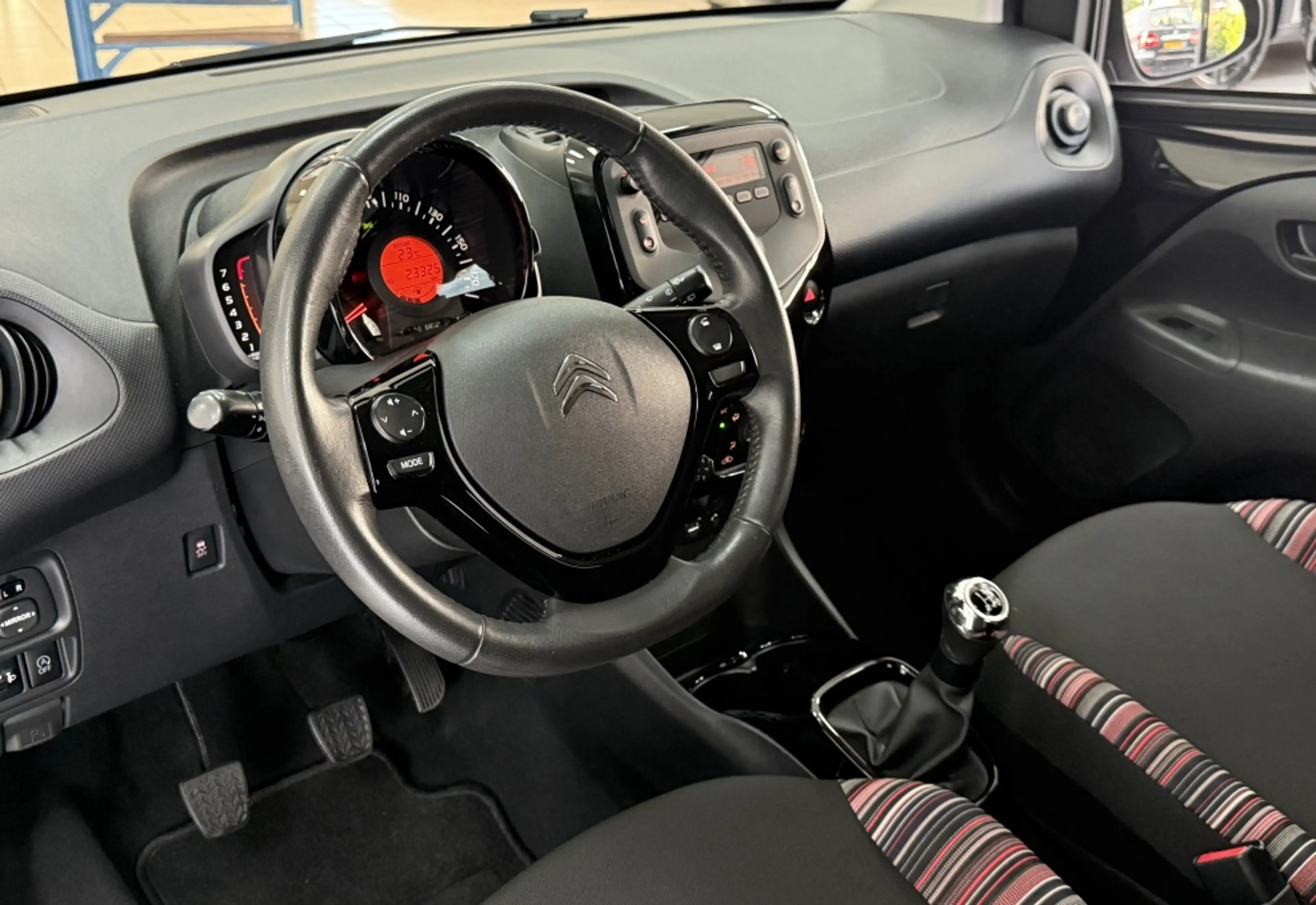 Citroen C1 1.0 VTi Feel Airco — photo 27