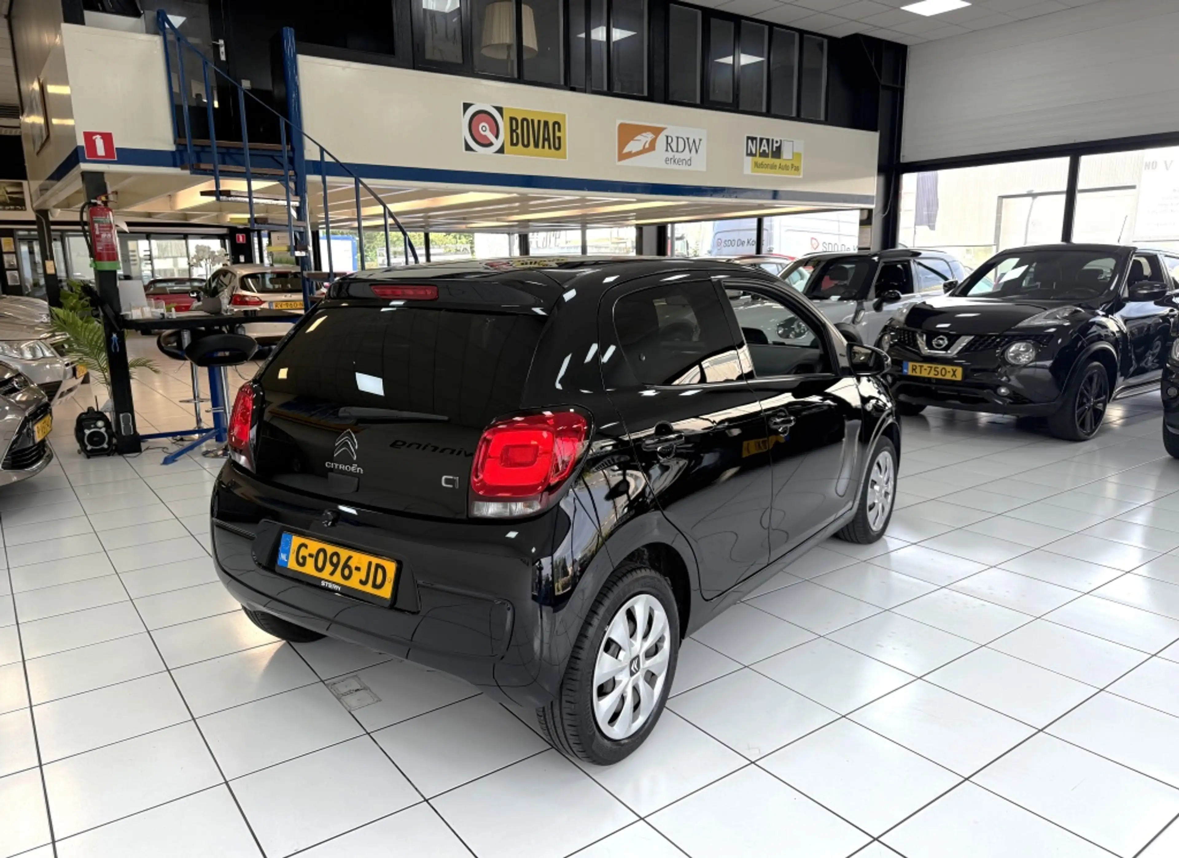Citroen C1 1.0 VTi Feel Airco — photo 13