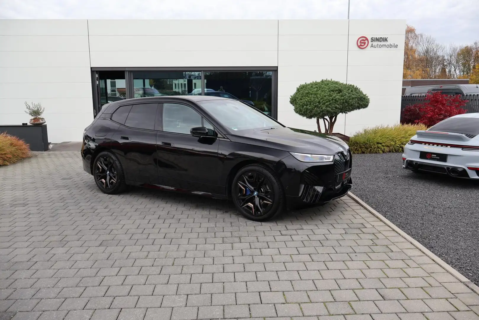 BMW iX 40 xDrive Sport Pano-AHK-ACC-360°Kamera-KeyGo Noir - 2