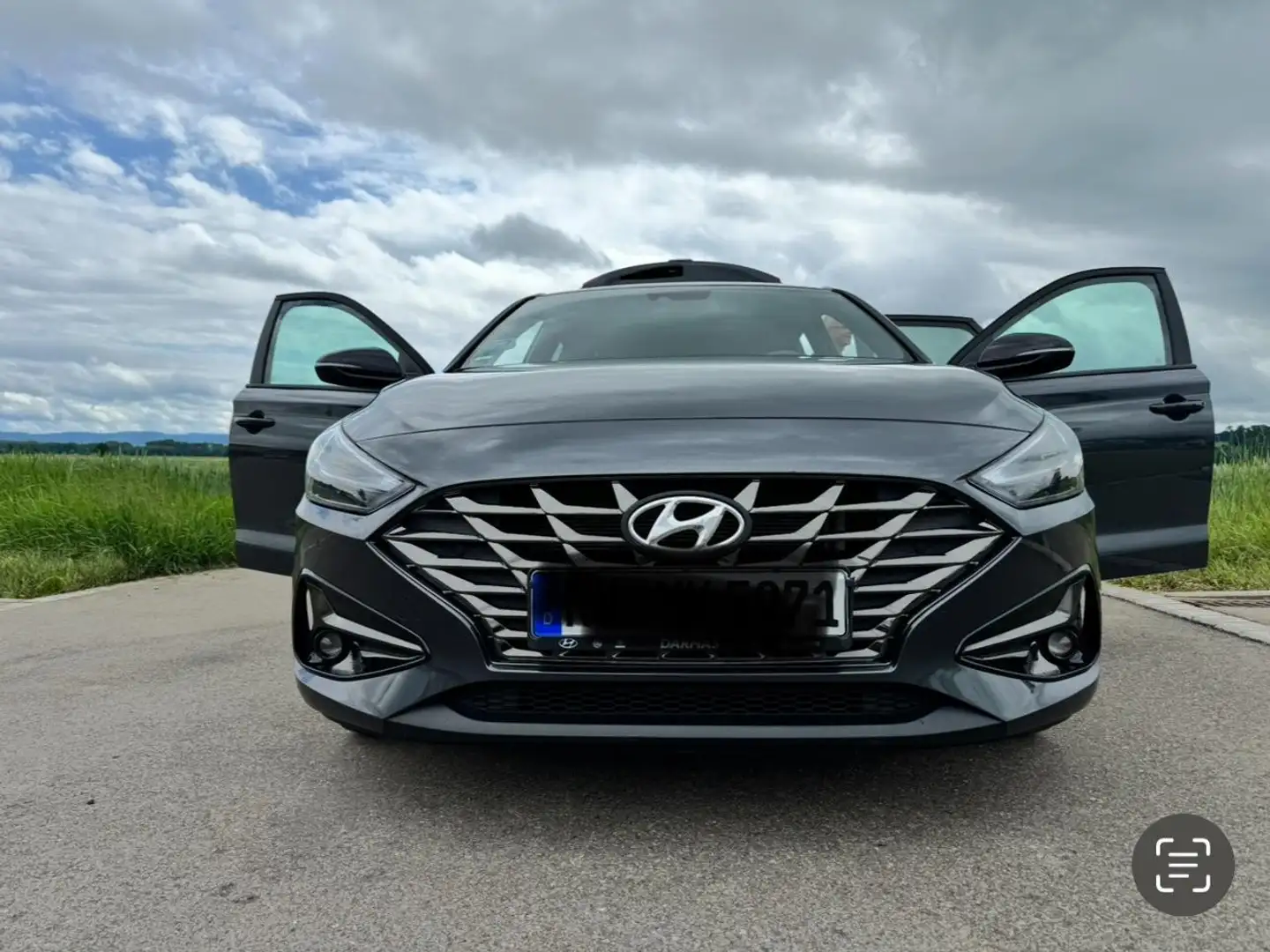 Hyundai i30 Connect & Go Grau - 1