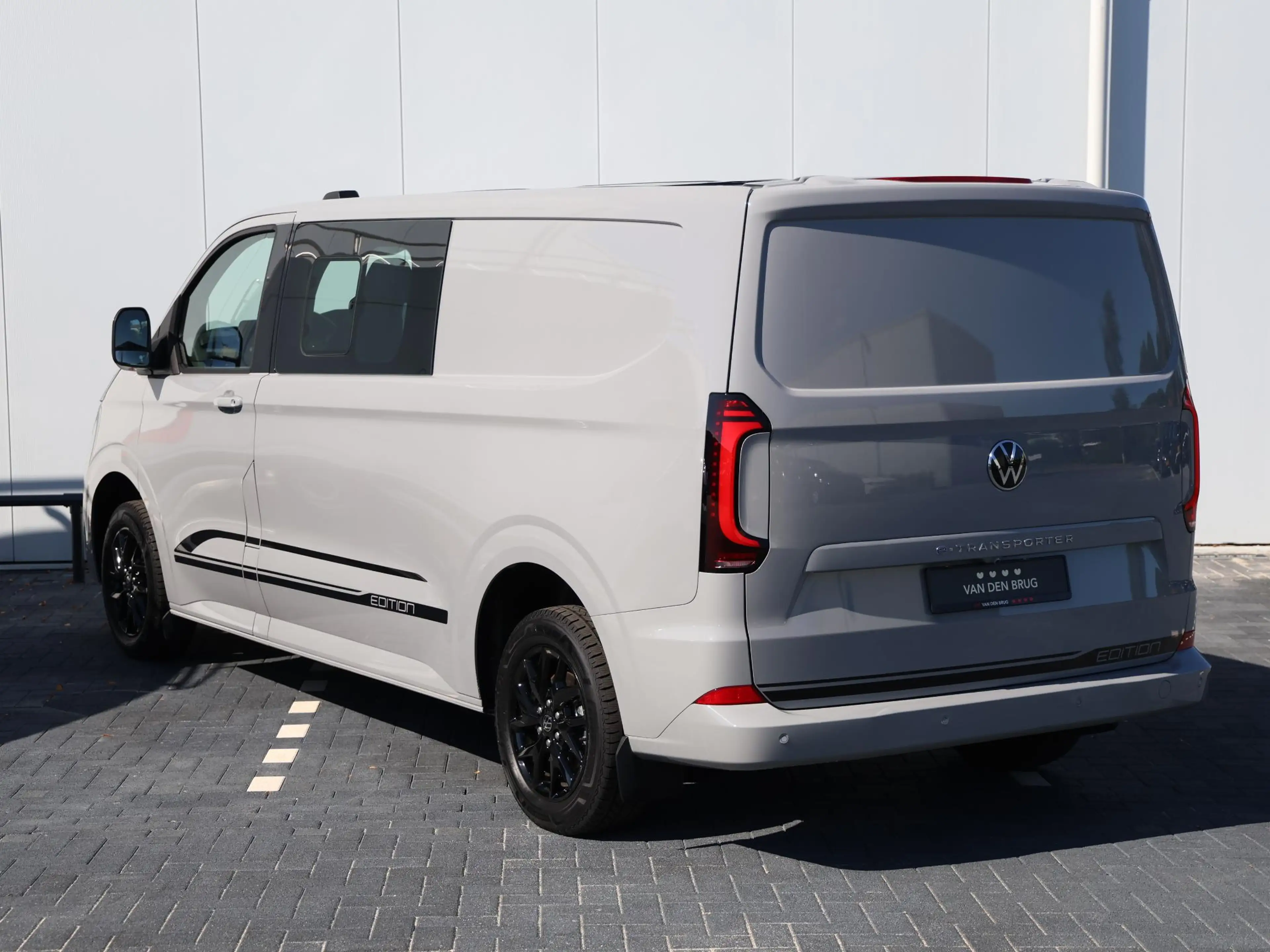 Volkswagen Transporter e-Transporter Dubbele cabine L2H1 Edition 64 kWh 2 — photo 12